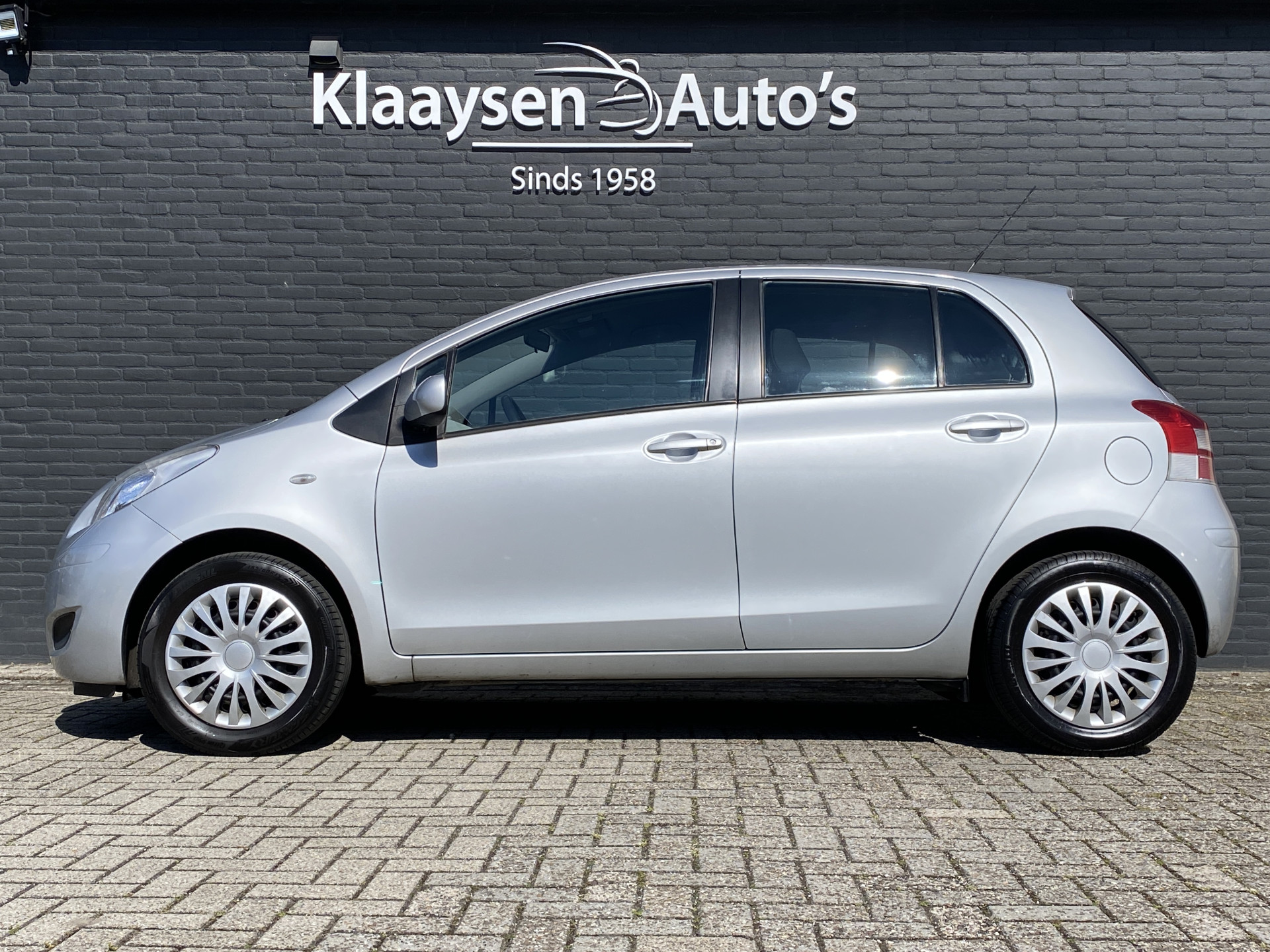 Daihatsu Charade 1.3 City AUT. | dealer onderhouden | airco | trekhaak | parkeersensoren | schuifbank | elektrisch pakket