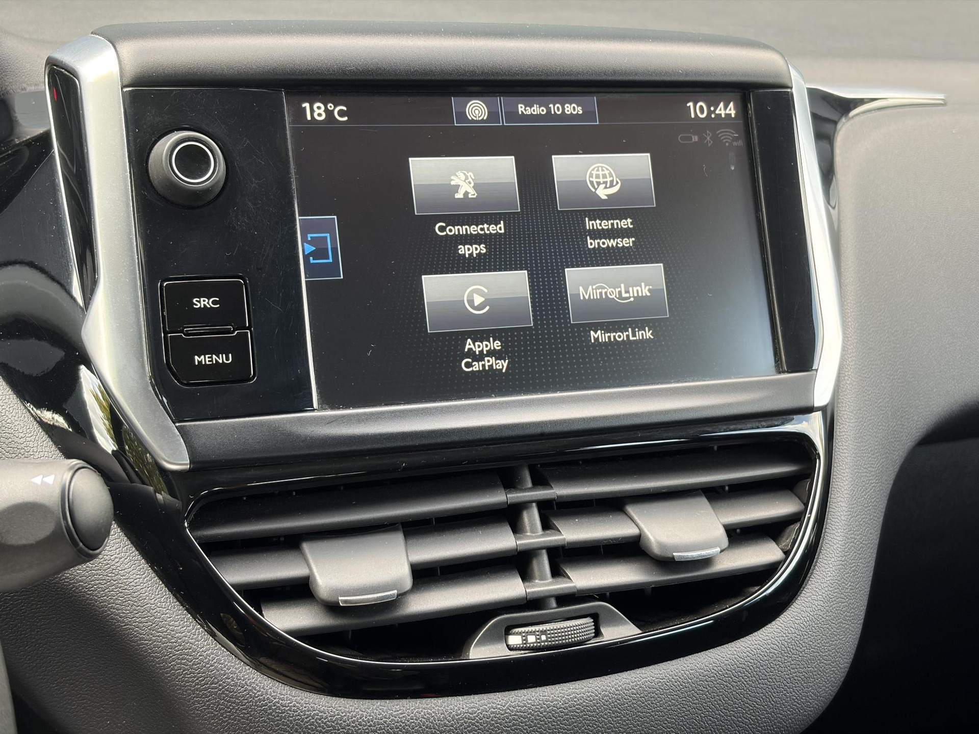 Peugeot 208 1.2 PureTech Blue Lion ✓Nieuwe D-riem✓Afn.Trekhaak✓Carplay✓Navi✓Airco✓Cruise✓Pdc✓2e Eigenaar✓Weinig Km✓5 Deurs✓N.A.P✓Apk tot 08-2027