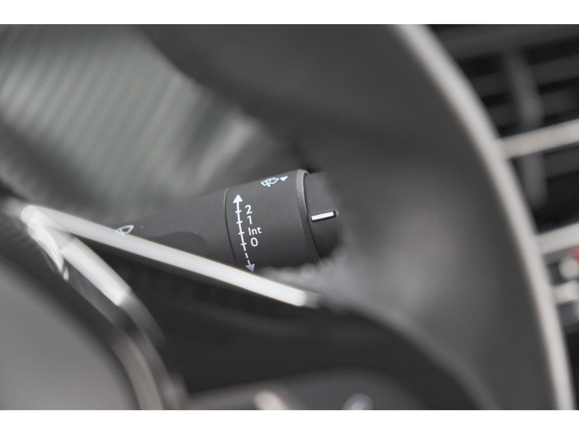 Peugeot 208 PureTech 75 Active Pack | Navigatie | Parkeersensoren | Apple Carplay | Allseason Banden