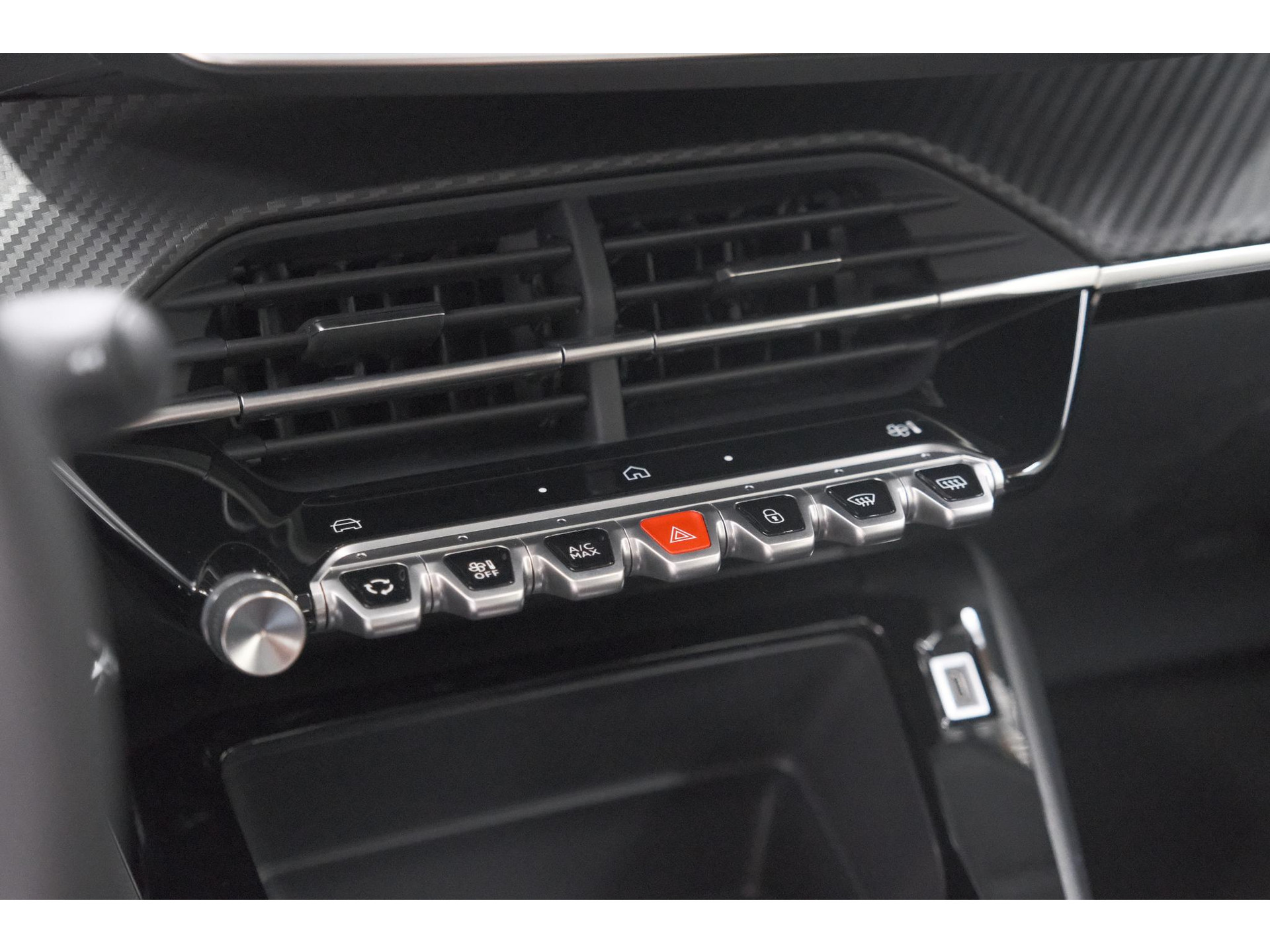 Peugeot 208 1.2 Hybrid 110 e-DCS6 Style | Direct Leverbaar | Apple Carplay | Parkeersensoren