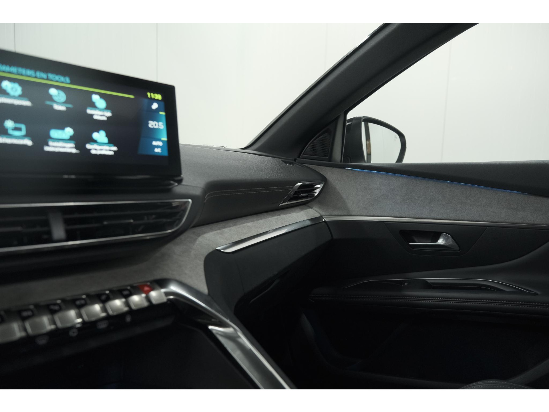 Peugeot 3008 HYbrid4 300 GT | Elektrisch Panoramadak | Dodehoekdetectie | Camera | Navigatie