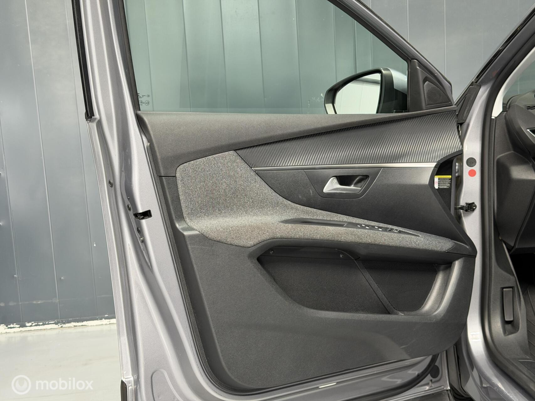 Peugeot 3008 1.2 PureTech Active|Automaat|CarPlay|Camera|Trekhaak|NAP