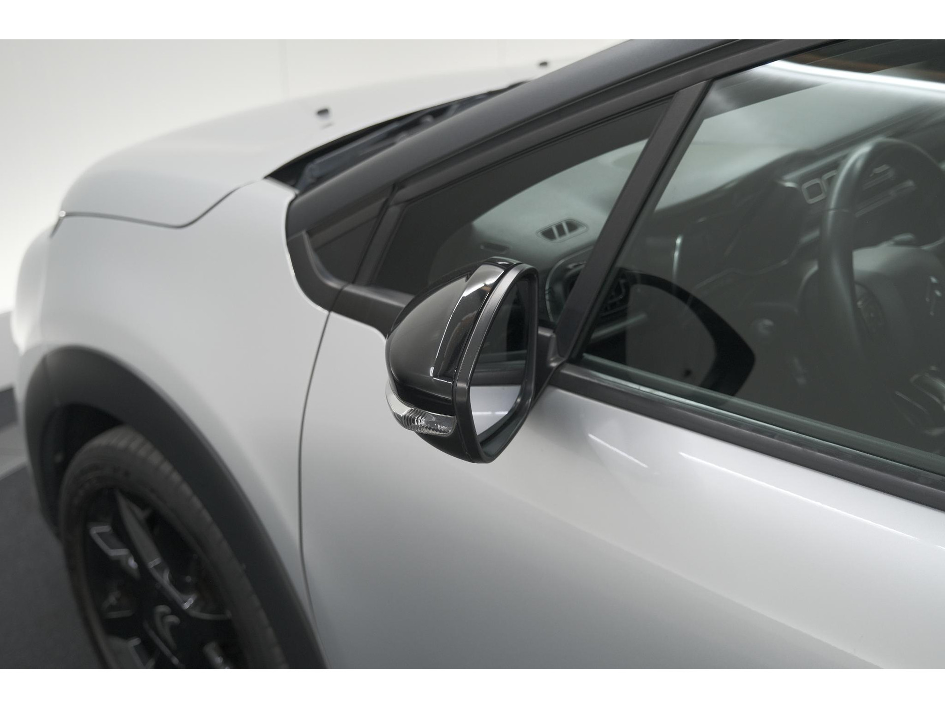 Citroen C3 PureTech 82 S&S Shine | Camera | Navigatie | Climate control | 17 Inch Lichtmetalen Velgen