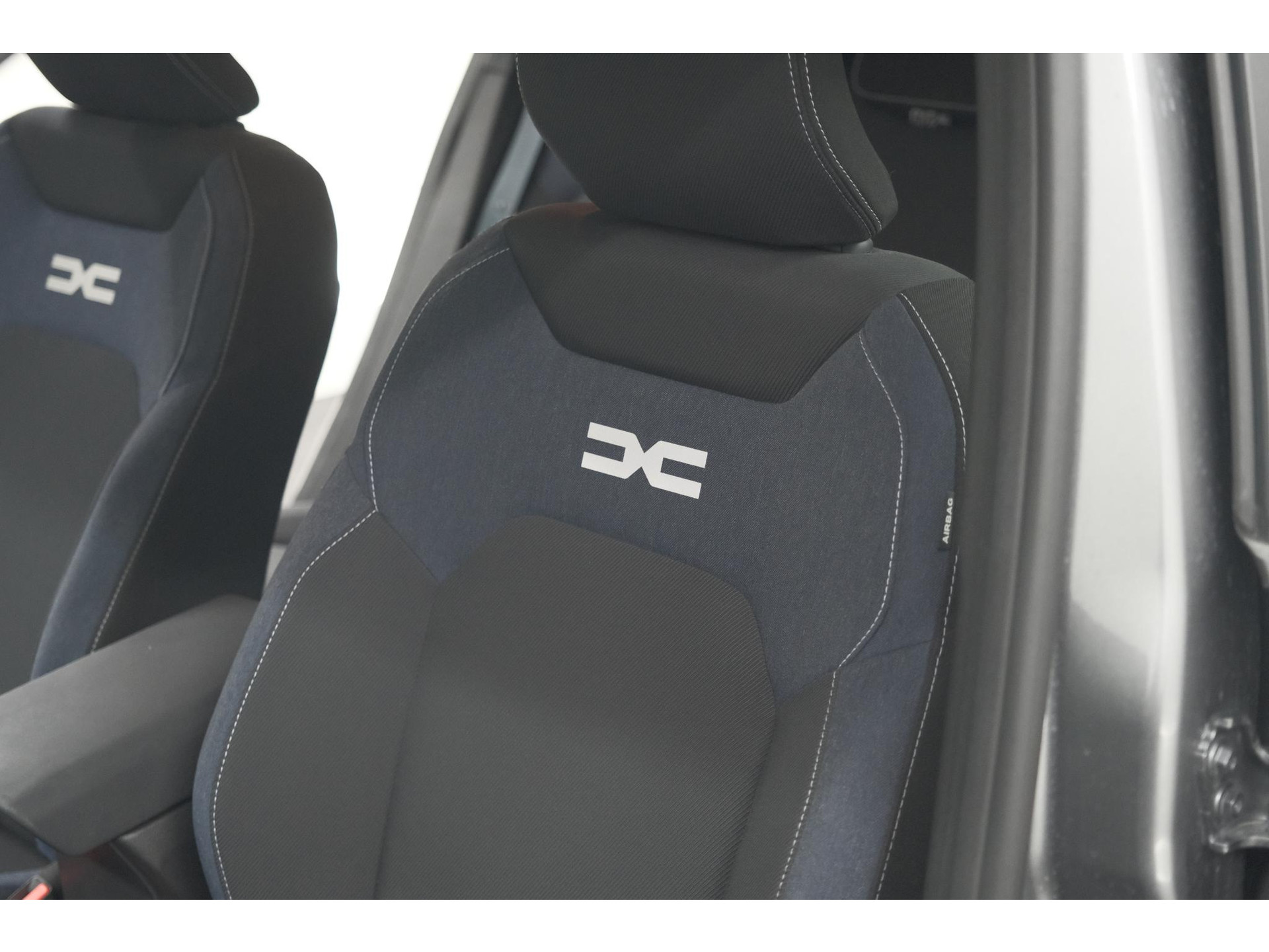 Dacia Duster Mild Hybrid 130 Expression | Camera | Stoelverwarming | Apple Carplay | Navigatie