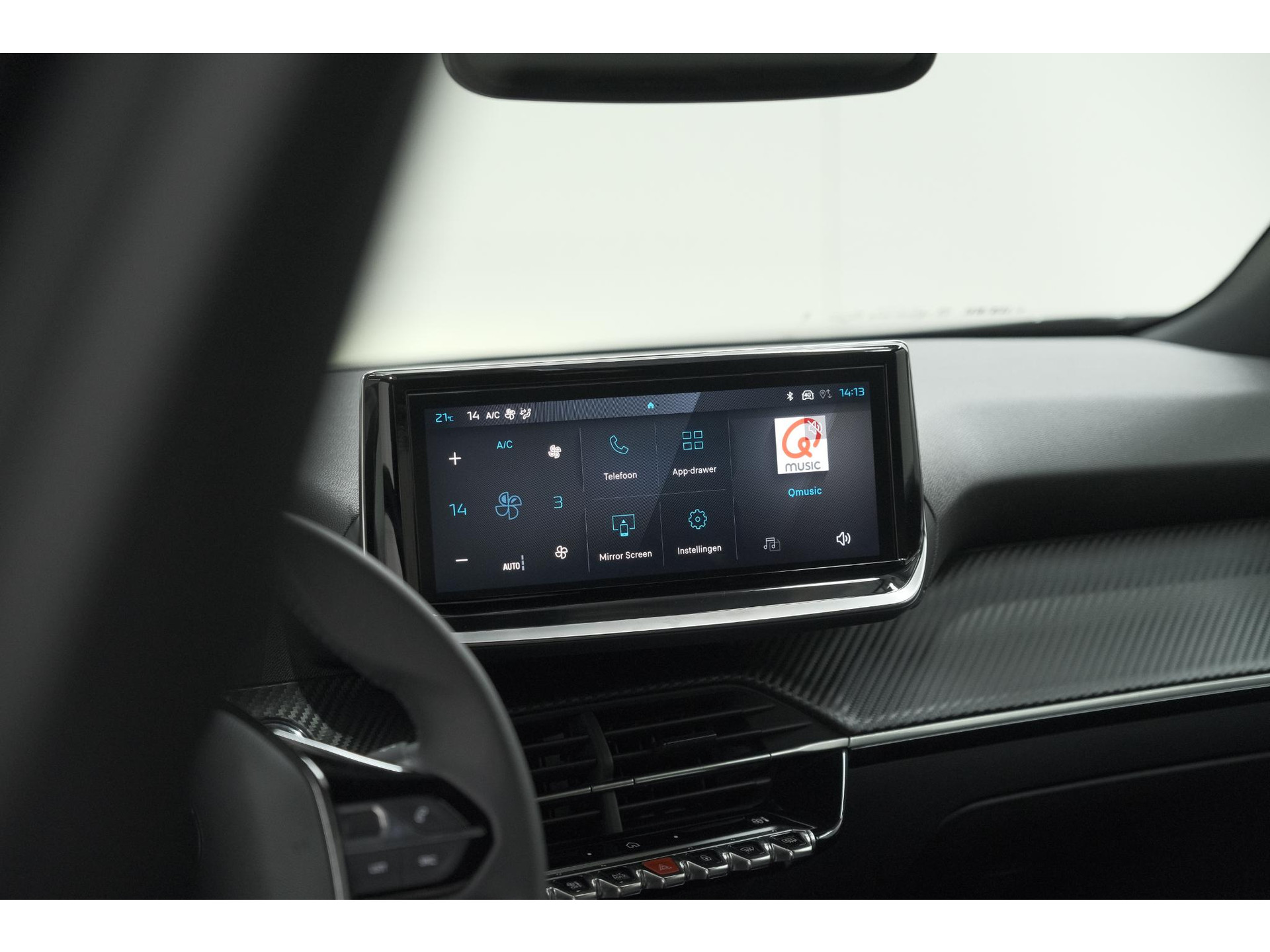 Peugeot e-2008 EV Allure 54 kWh | 11 KW Lader | Warmtepomp | Apple Carplay | Parkeersensoren