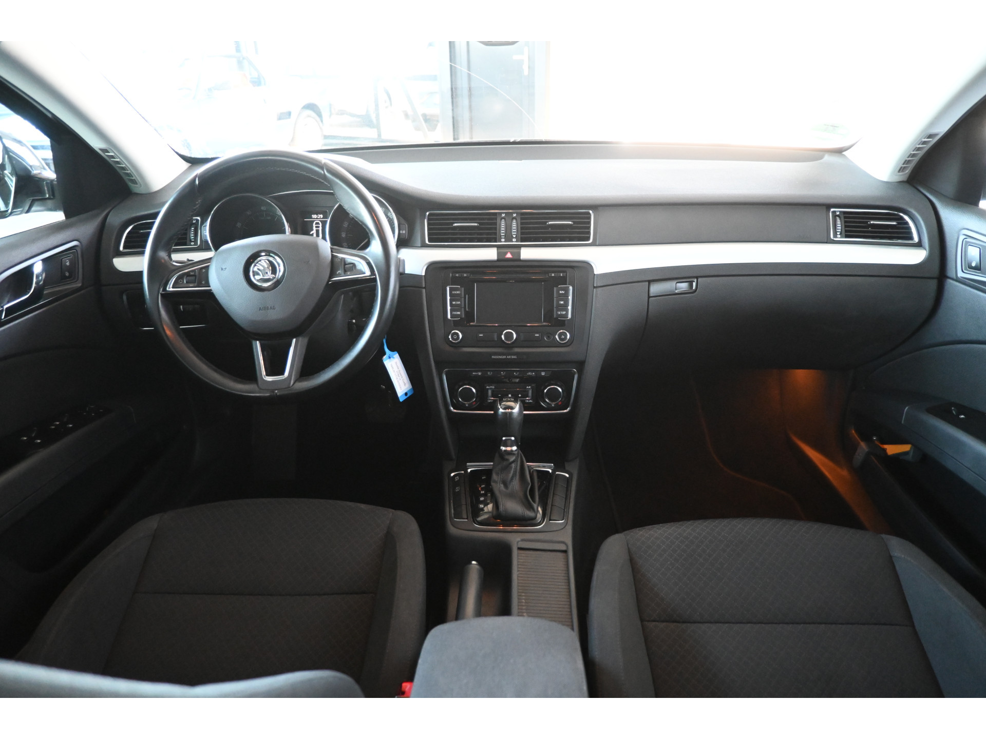 ŠKODA Superb Combi 1.8 TSI Ambition Automaat Clima Navigatie Cruise Control Trekhaak Inruil Mogelijk!