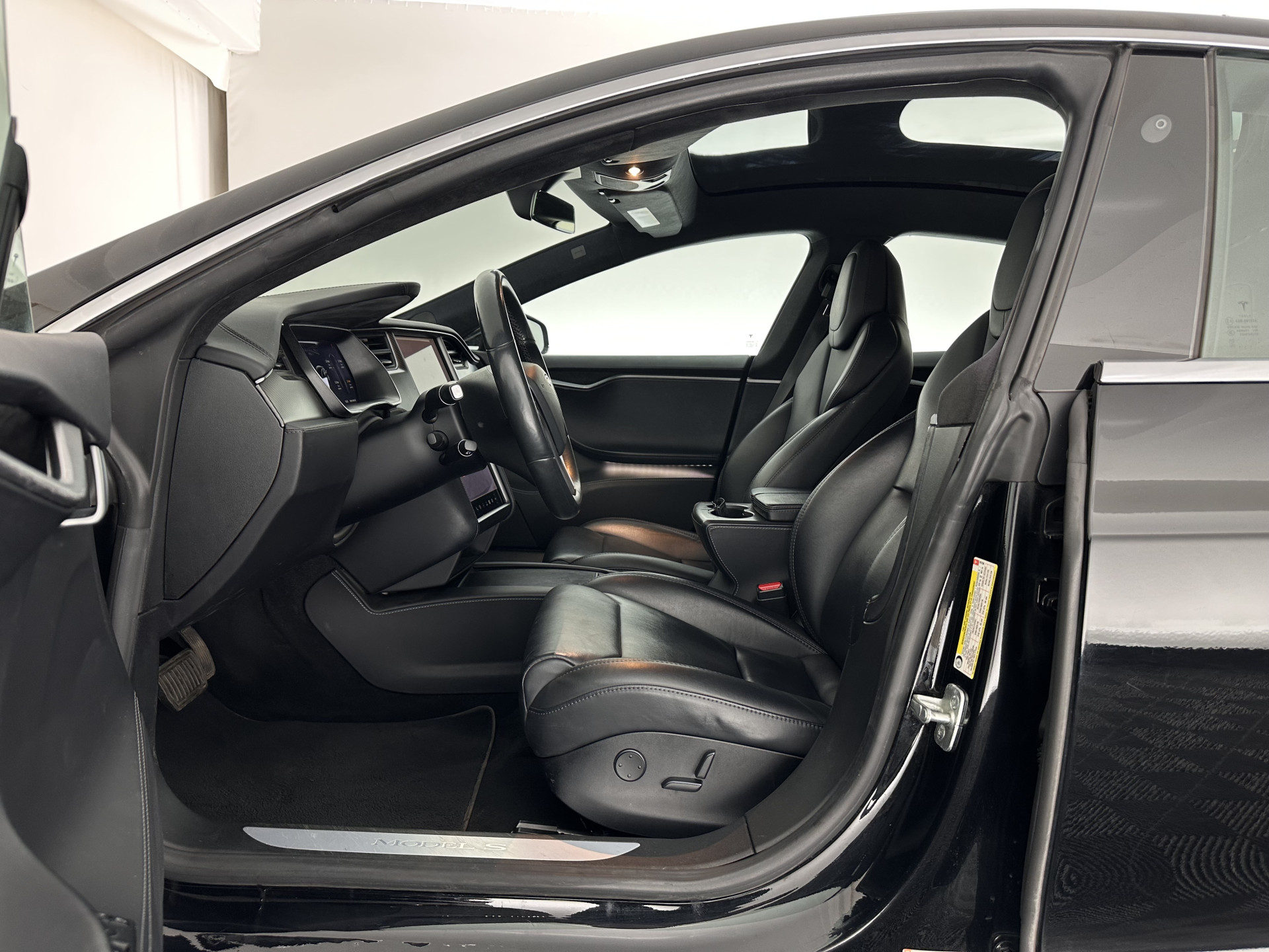 Tesla Model S 75D Base AWD [ 3-Fase-17kW ] {SOH-85%} (INCL-BTW) Aut. *PANO-WINDOW | LEATHER | AIR-SUSPENION | FULL-LED | NAVI-FULLMAP | KEYLESS | MEMORY-PACK | HEATED-COMFORTSEATS | DIGI-COCKPIT | CARBON-INLAY | AUTO-PILOT | 19"ALU*