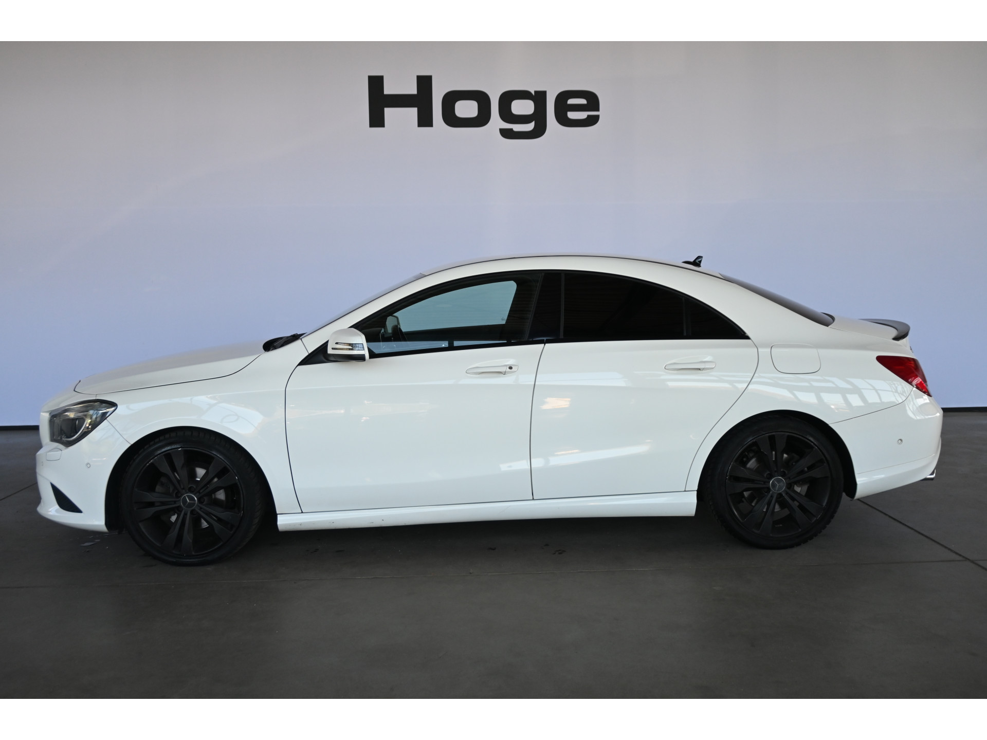 Mercedes-Benz CLA-klasse 200 Ambition Bi-Xenon Cruise Airco PDC Navigatie Inruil Mogelijk!