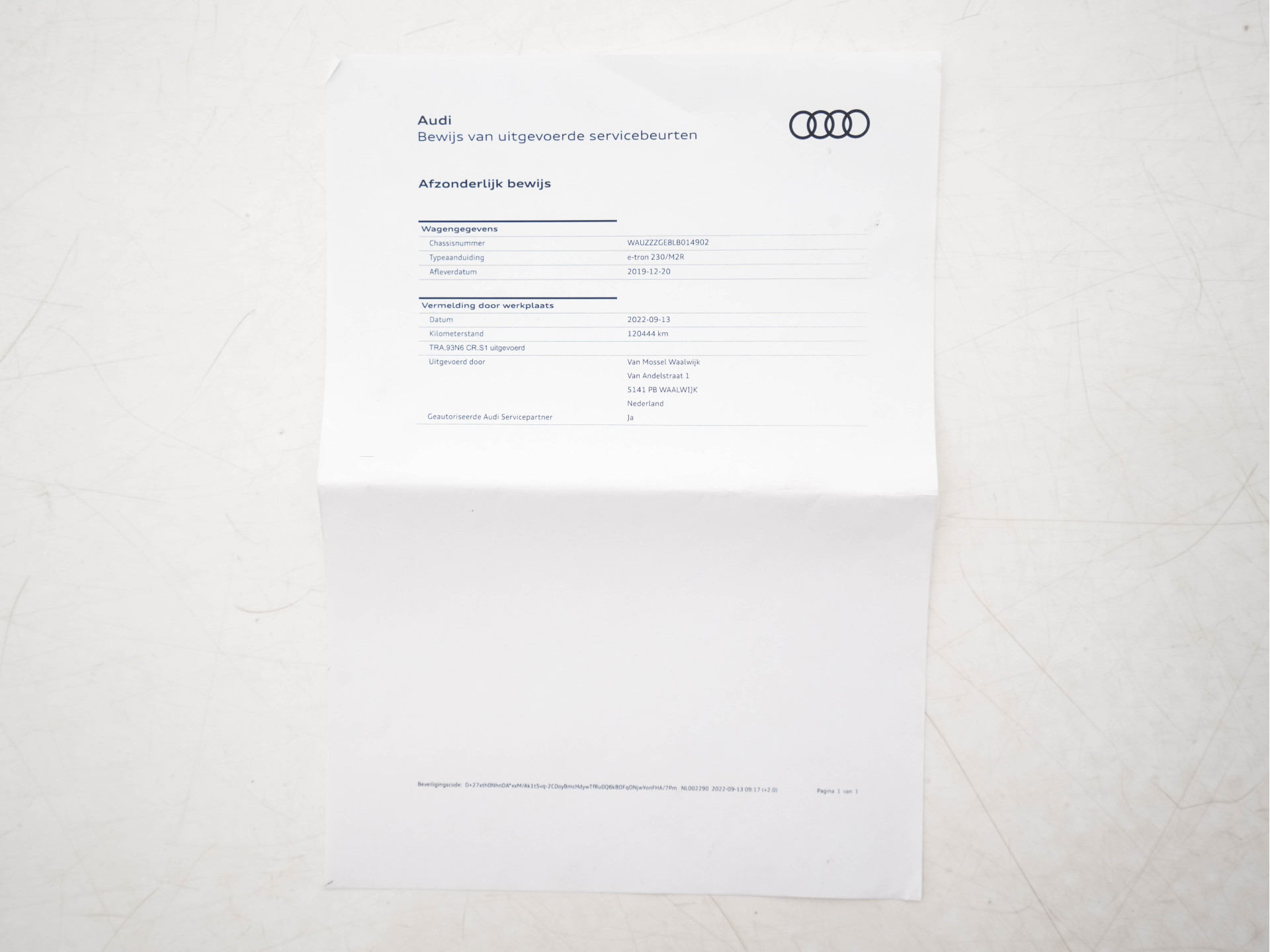 Audi e-tron 50 Quattro Launch-Edition-Plus 71 kWh [ 3-Fase ] {SOH-100%} (INCL-BTW) *PANO | LUXURY-LEATHER | ADAPTIVE-CRUISE | FULL-LED | DIGI-COCKPIT | KEYLESS | MEMORY-PACK | CAMERA | NAVI-FULLMAP | SHIFT-PADDLES | COMFORT-SEATS | 20''ALU*