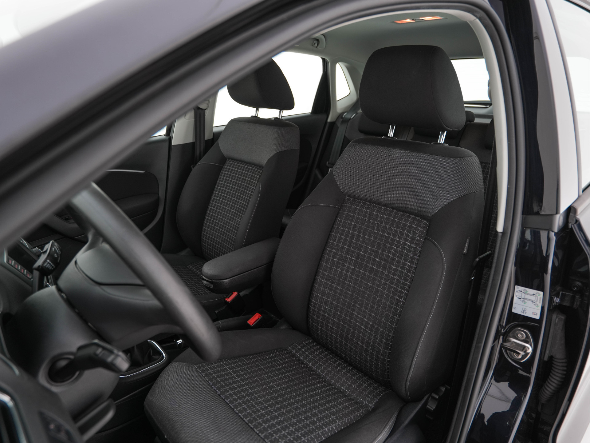 Volkswagen Polo 1.4 TDI Comfortline Executive-Plus-Pack *NAVI-FULLMAP | AIRCO | CRUISE | COMFORT-SEATS*