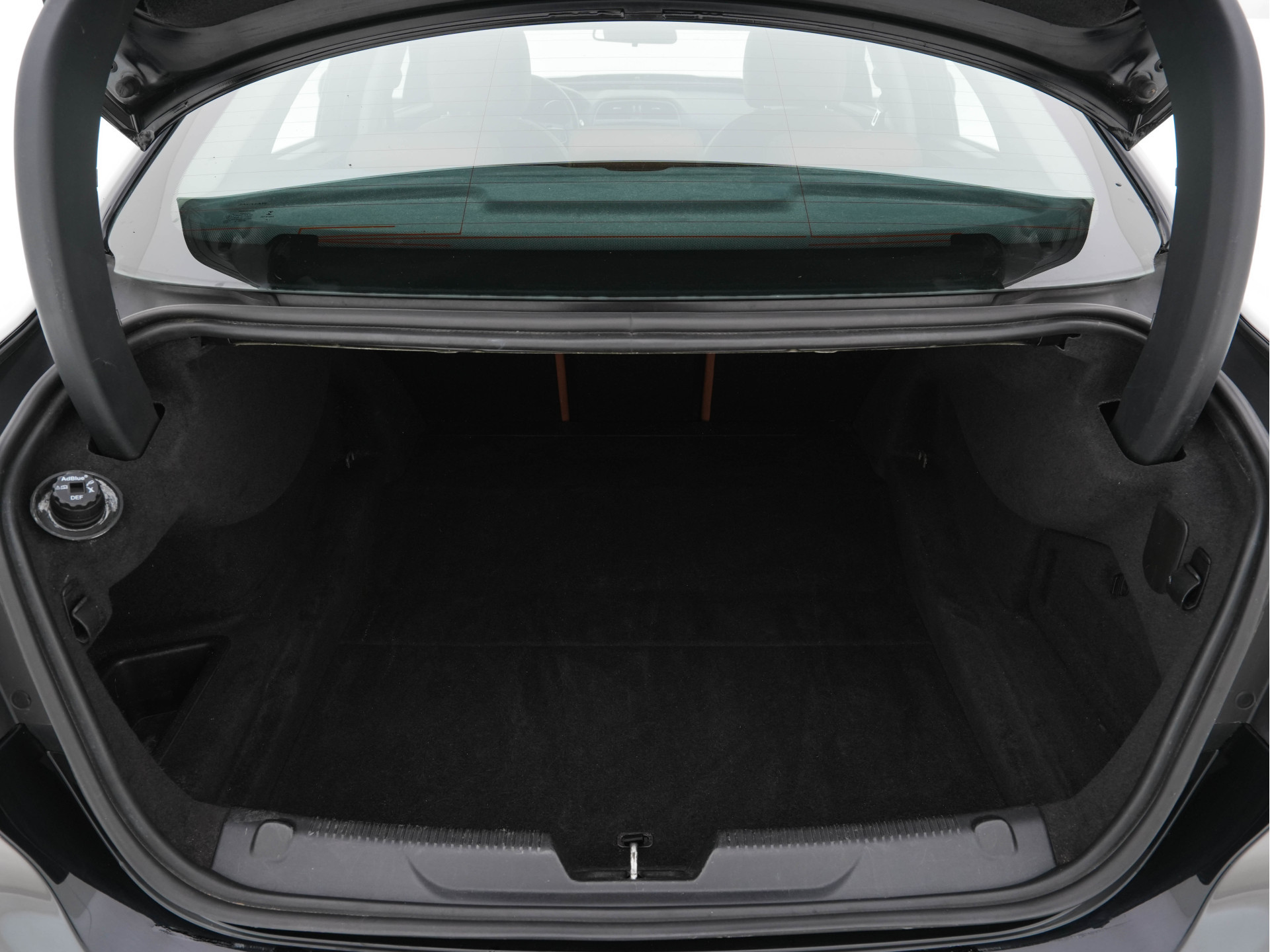 Jaguar XE 2.0 D Pure ( ⚠️ ) Aut. *LEATHER | NAVI-FULLMAP | HEATED-COMFORTSEATS | CAMERA | ECC | SHIFT-PADDLES | LANE-ASSIST | PDC | SHIFT-PADDLES | LANE-ASSIST | JAGUAR-AUDIO | CRUISE | 17''ALU*