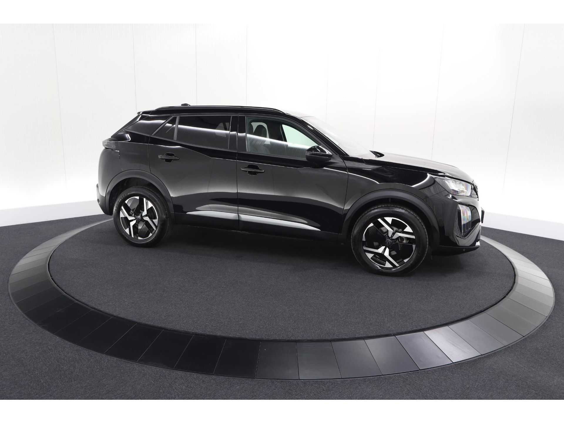 Peugeot 2008 PureTech 100 Allure | Apple Carplay | Parkeersensoren | Climate Control | Cruise Control