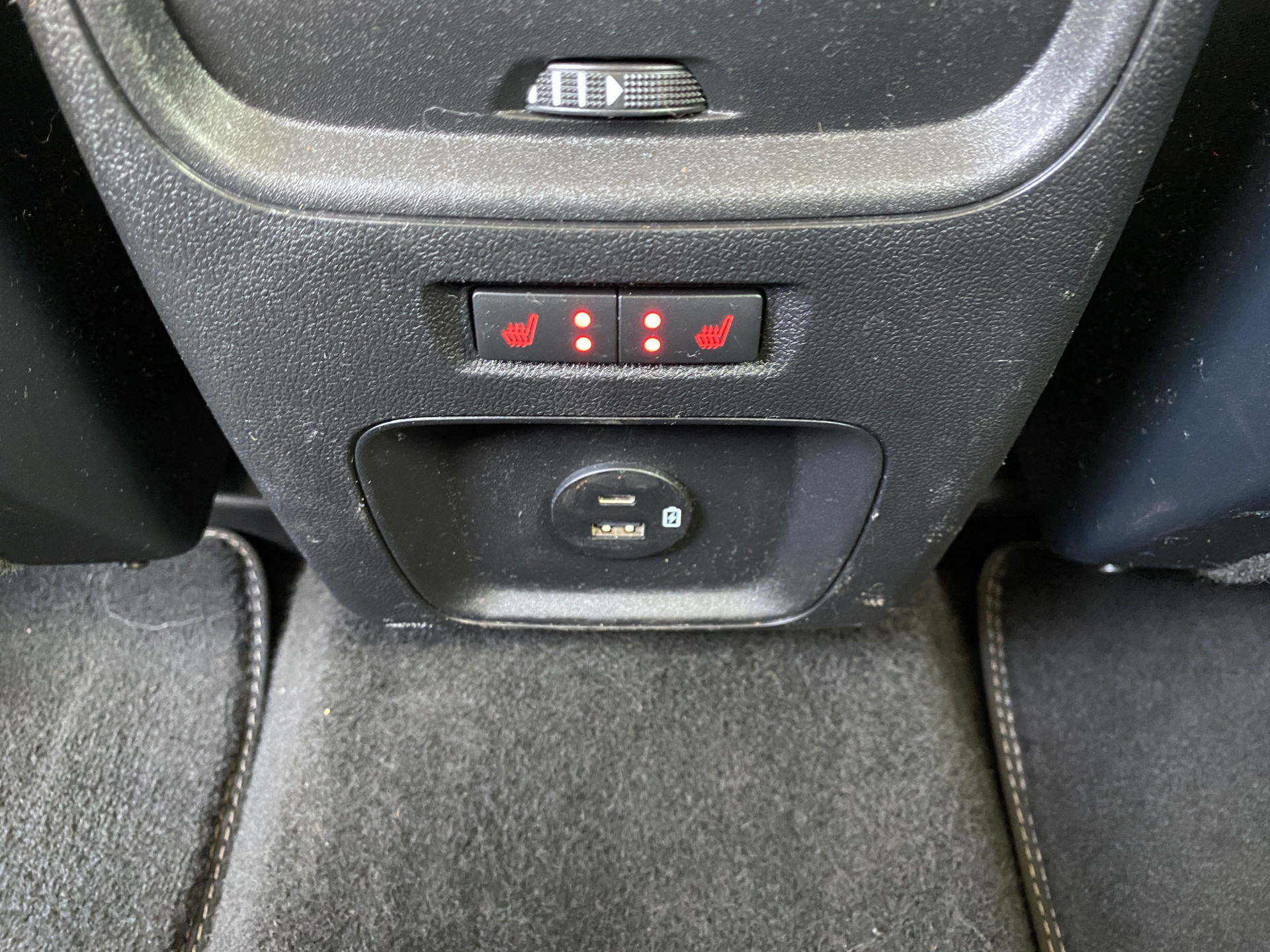 Ford Kuga 2.5 PHEV Vignale 225 pk | dealer onderh. | panoramadak | leder interieur | elektr. v. stoelen | navigatie | B&O audio