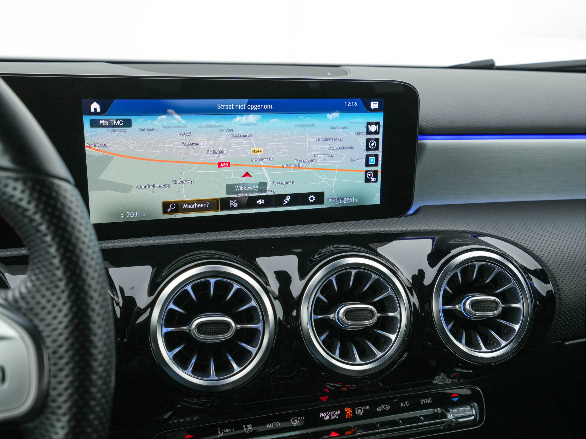 Mercedes-Benz A-klasse 160 AMG-Sportpack Business-Solution (INCL-BTW) *WIDESCREEN-DIGI-COCKPIT | FULL-LED | LEATHER-MICROFIBRE | CAMERA | DYNAMIC-SELECT | CRUISE | HEATED-SPORTSEATS | PRIVACY-GLASS | DAB | AMBIENT-LIGHT | 18"ALU*