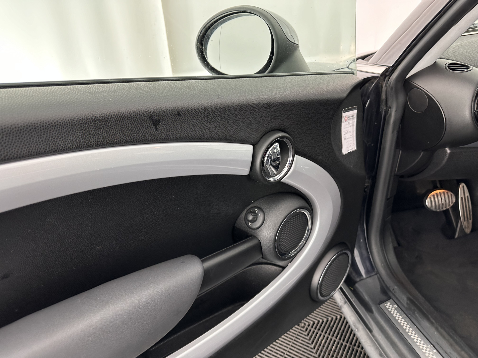 MINI Mini 1.6 Cooper S Chili-Pack ! STORING OLIEDRUK-OILPRESSURE FAULT ! Aut. *PANO | FULL-LEATHER | BI-XENON | SPORT-SEATS | NAVI-FULLMAP | ECC | HEATED-SEATS | SHIFT-PADDLES | PDC | CRUISE | 17''ALU*