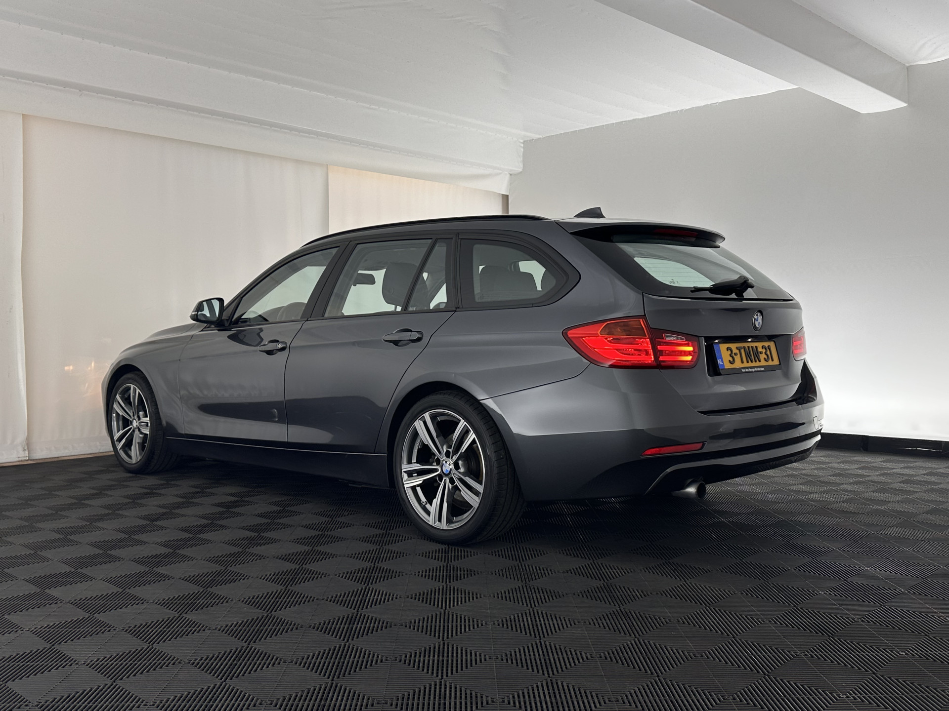 BMW 3-serie Touring 316i Business Aut. *NAVI-FULLMAP | SPORT-SEATS | AIRCO | CRUISE | 18''ALU*