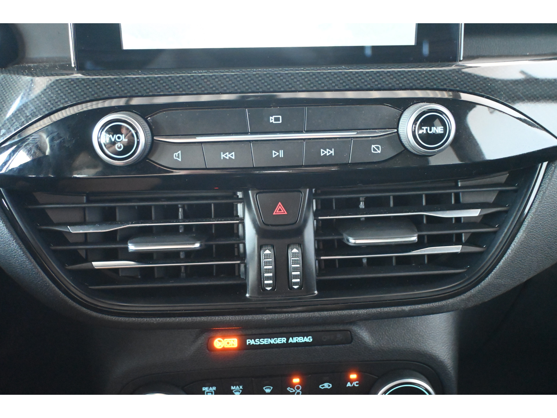 Ford Kuga 2.5 PHEV Vignale Automaat Navigatie Stoelverwarming Head Up! LED Camera Rijklaarprijs! Inruil Mogelijk!