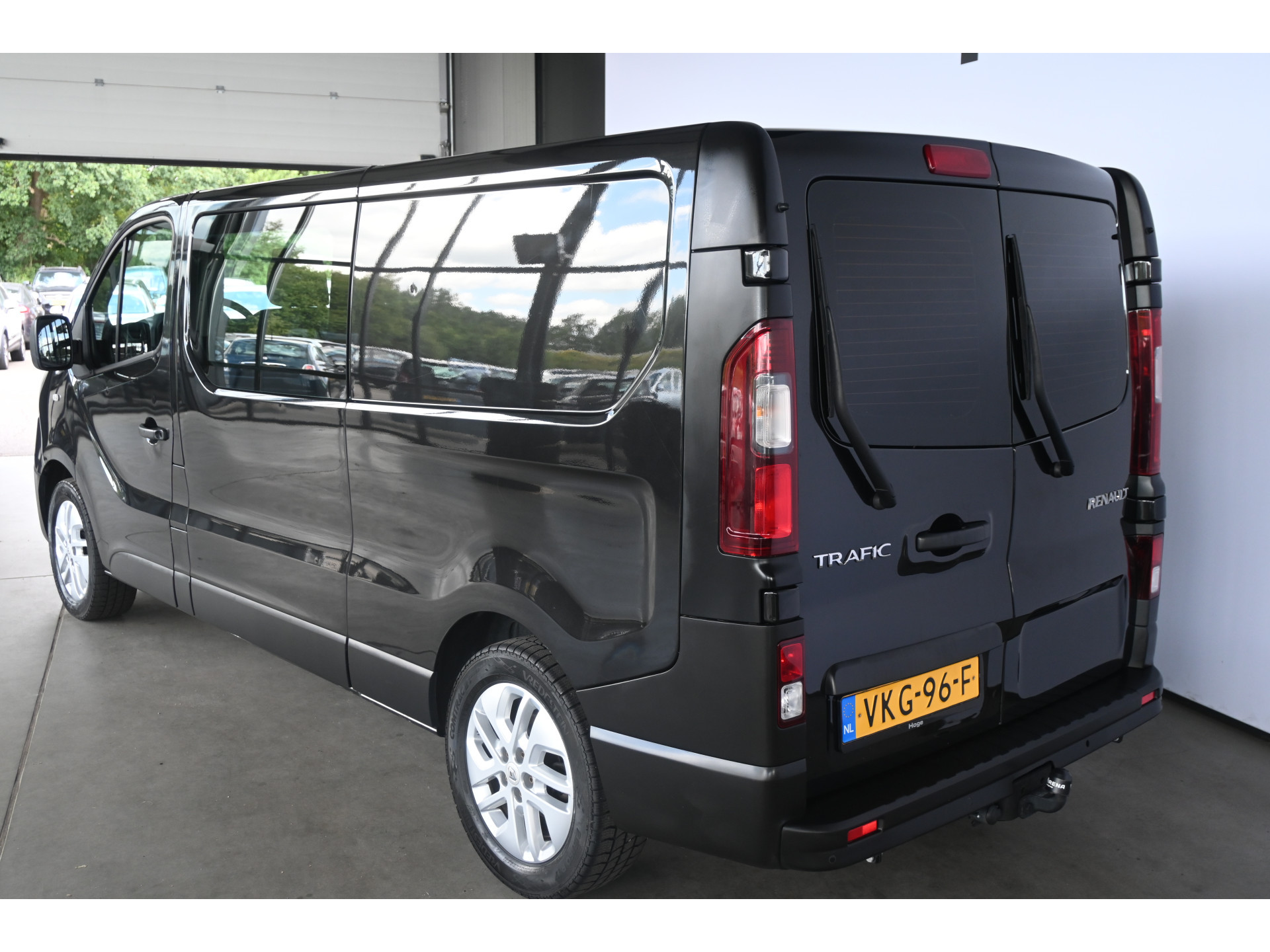 Renault Trafic 2.0 dCi Automaat 145 T29 L2H1 DC Comfort Airco Navigatie LED 1e Eigenaar Rijklaarprijs! Inruil Mogelijk!