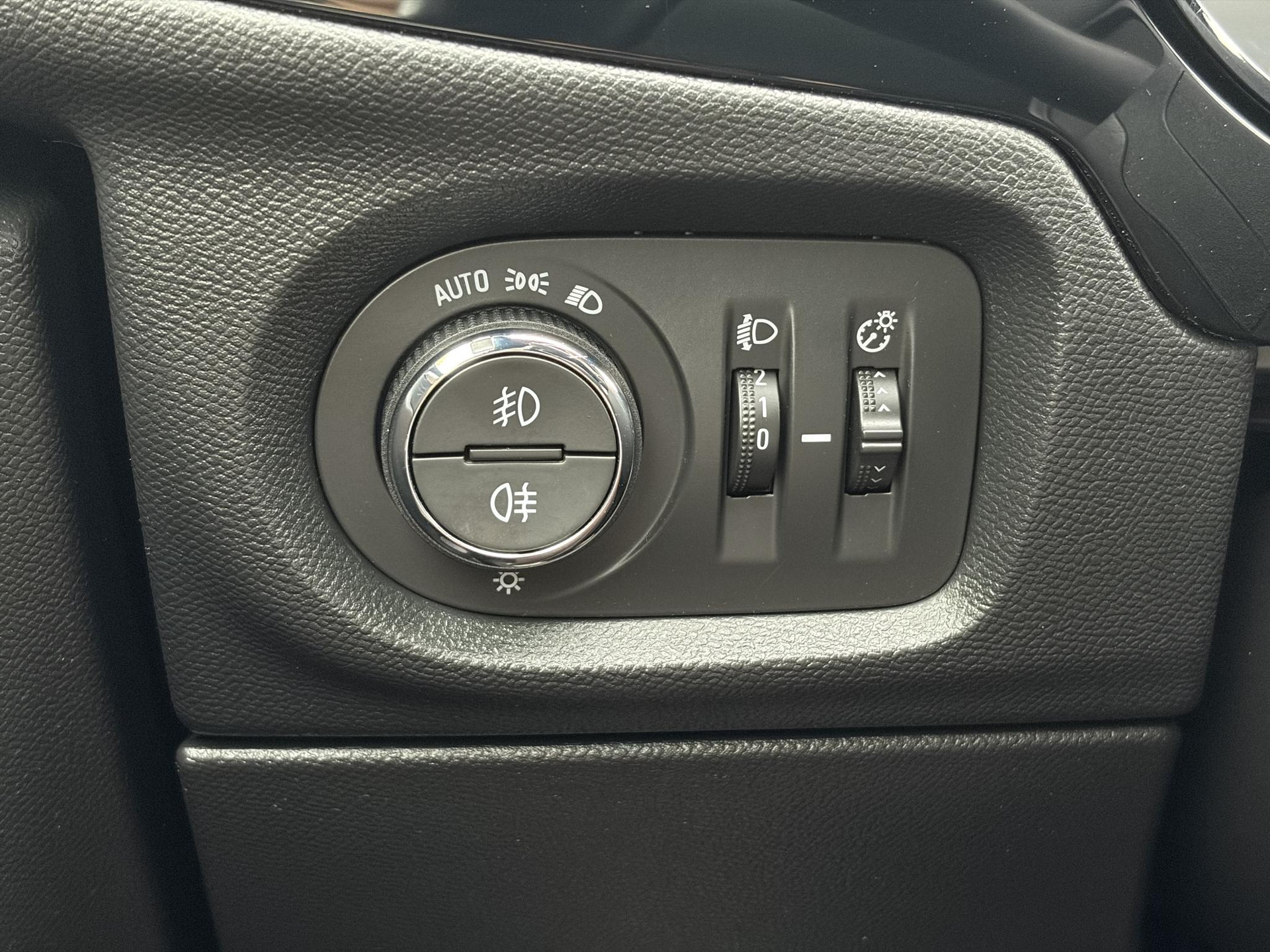 Opel Corsa 1.2 GS Line ✓D-riem vv in 2023✓Net beurt gehad✓2e Eigenaar✓102pk✓Dealer Onderhouden✓Carplay✓6 Bak✓Rijstrooksensor✓Clima✓Cruise✓Halfleder✓Lm velgen✓N.A.P✓Apk tot 08-2027