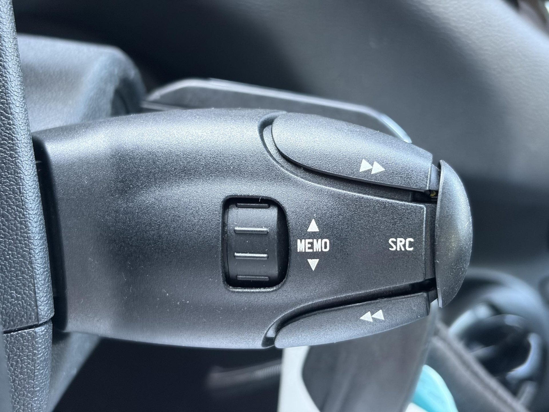 Peugeot 208 1.2 VTi Access ✓D-riem vv in 05-2024✓2e Eigenaar✓Net beurt gehad✓Carplay✓Airco✓Cruise✓5 Deurs✓Weinig km✓Zeer Zuinig✓N.A.P✓Apk tot 04-2027