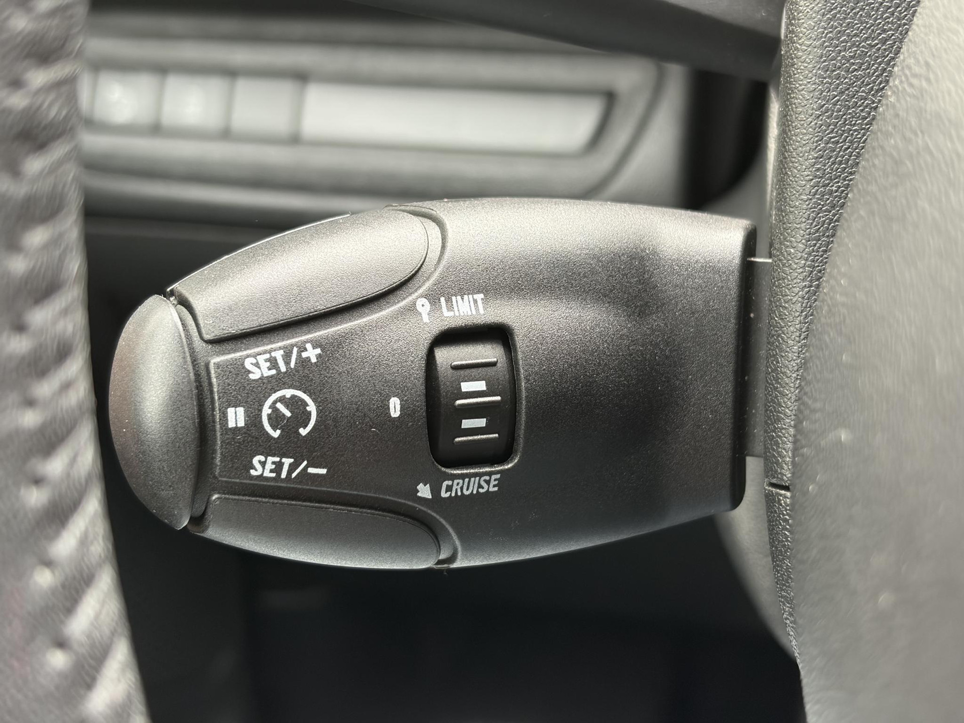 Peugeot 208 1.2 VTi Urban Soul ✓1e Eigenaar✓Trekhaak✓Navi✓Airco✓Cruise✓Pdc✓Lm velgen✓5 Deurs✓Zeer Zuinig✓N.A.P✓Apk tot 03-2027
