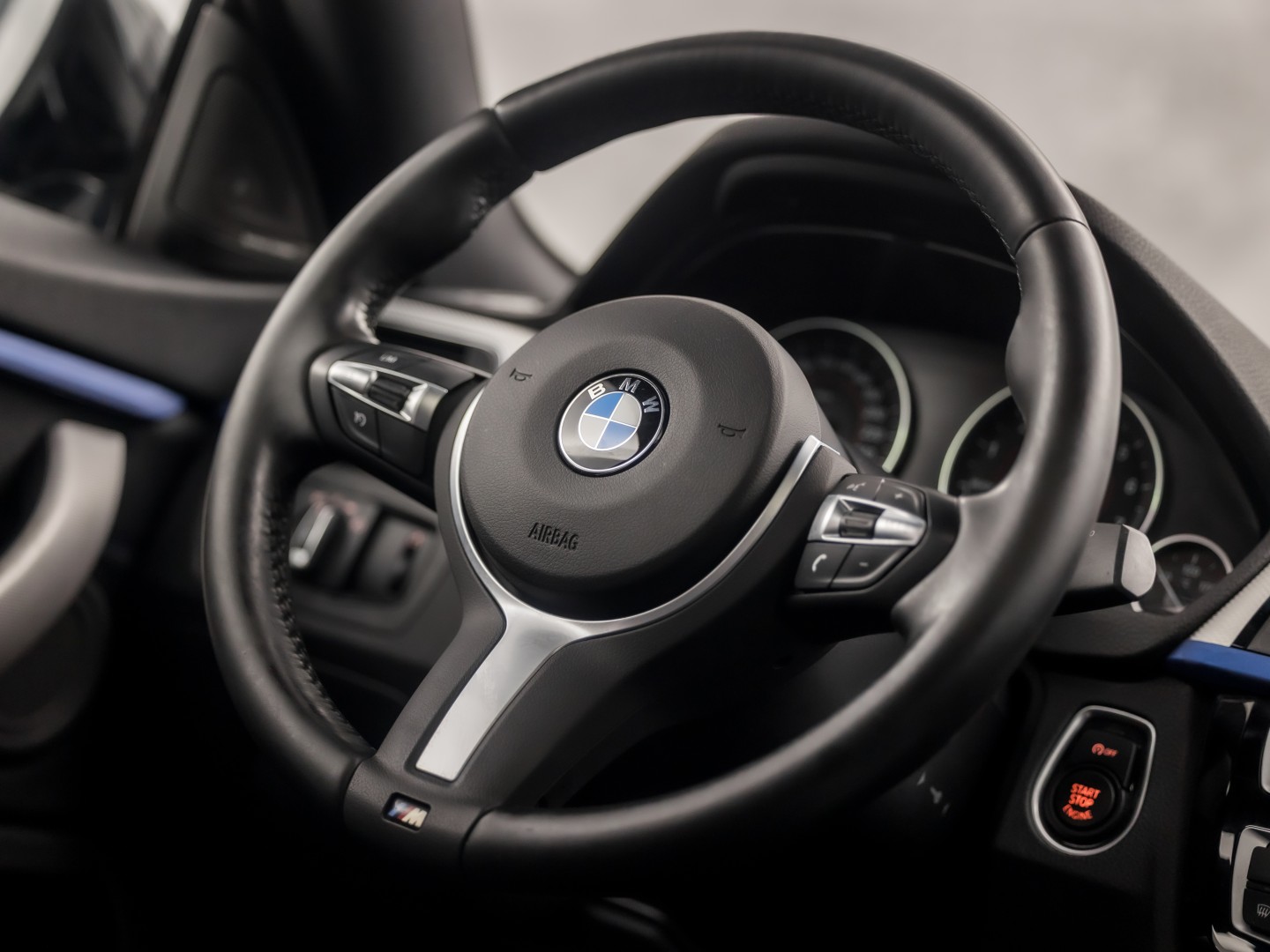 BMW 4-serie Gran Coupé 418i M Sport Automaat (SCHUIFDAK, M PAKKET, GROOT NAVI, HARMAN/KARDON, STOELVERWARMING, GETINT GLAS, SPORTSTOELEN, PARKEERSENSOREN, NIEUWE APK, NIEUWSTAAT)