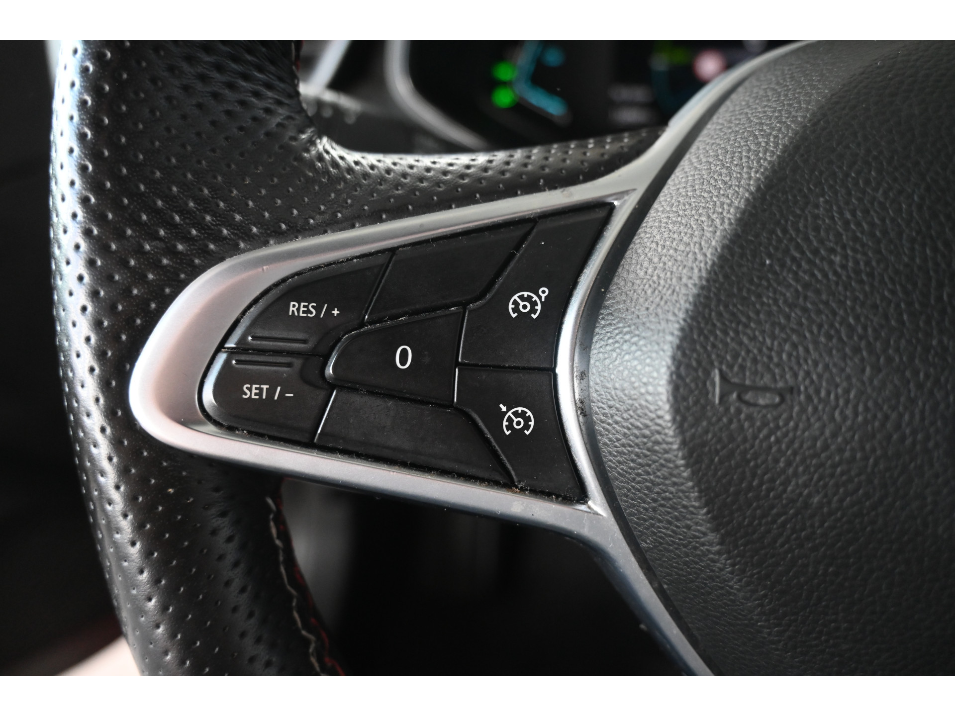 Renault Clio 1.6 E-Tech Hybrid 140 R.S. Line Navigatie Cruise Trekhaak Clima 1e Eigenaar 100% Onderhouden! Inruil Mogelijk!