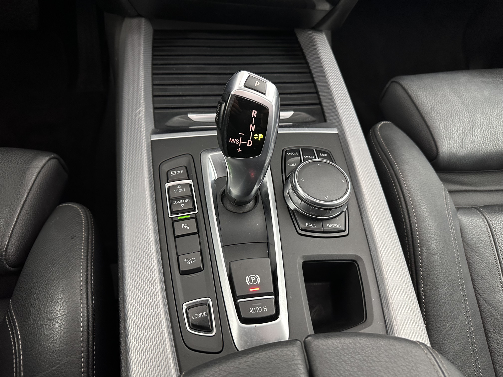 BMW X5 xDrive40e iPerformance High Executive Aut. *PANO | HEAD-UP | LEATHER | XENON | HIFI-SOUND | MEMORY-PACK | NAVI-FULLMAP | CAMERA | ECC | PDC | CRUISE | 19''ALU | TOWBAR*