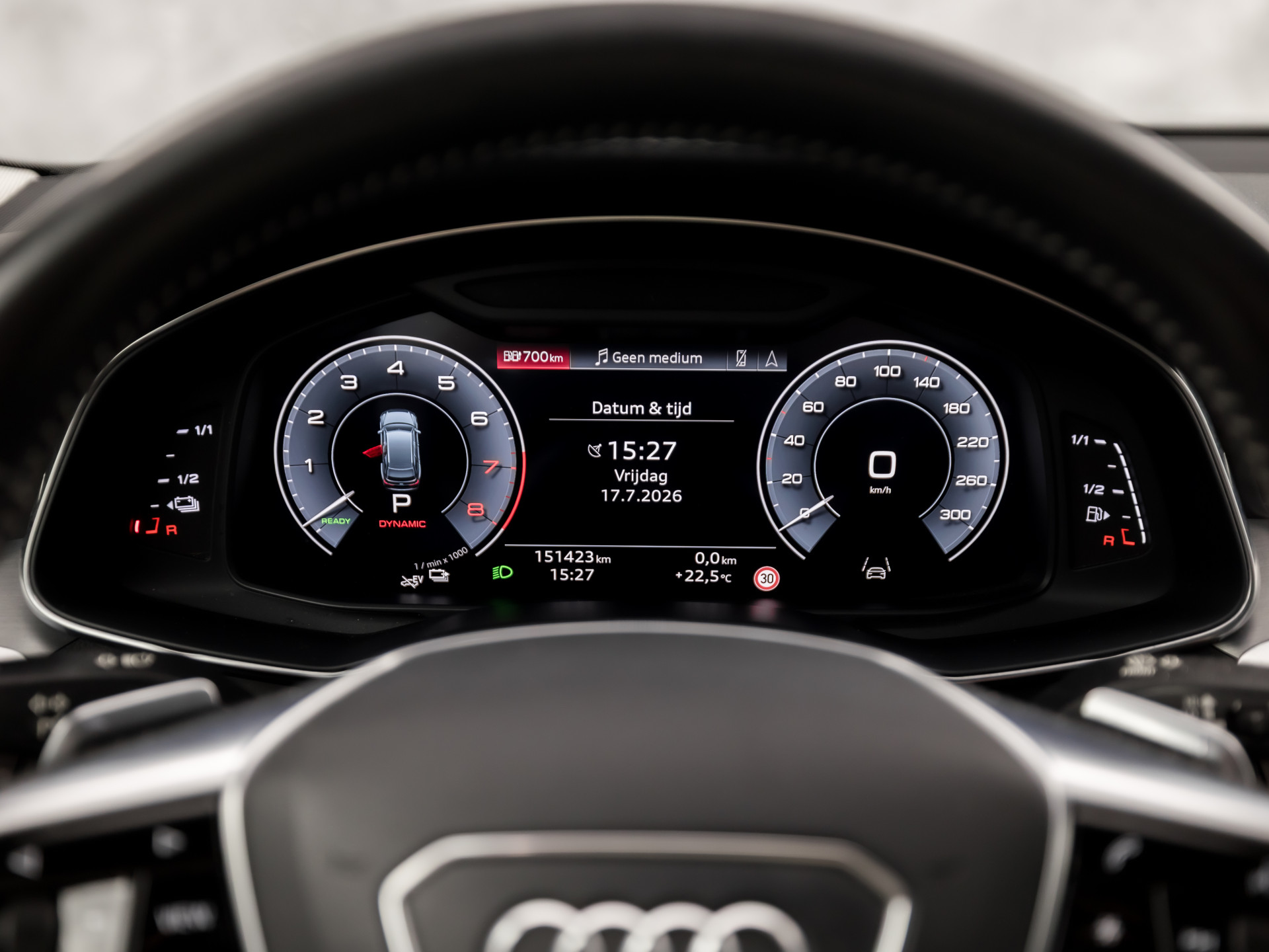 Audi A6 Avant 55 TFSI e quattro S-Line Competition 368Pk Automaat (2X S-LINE, APPLE CARPLAY, SPORTZETELS, NAPPA LEDER, MEMORY SEATS, CAMERA, ADAPTIVE CRUISE, ELEK ACHTERKLEP, STOELVERWARMING ACHTER, NIEUWSTAAT)