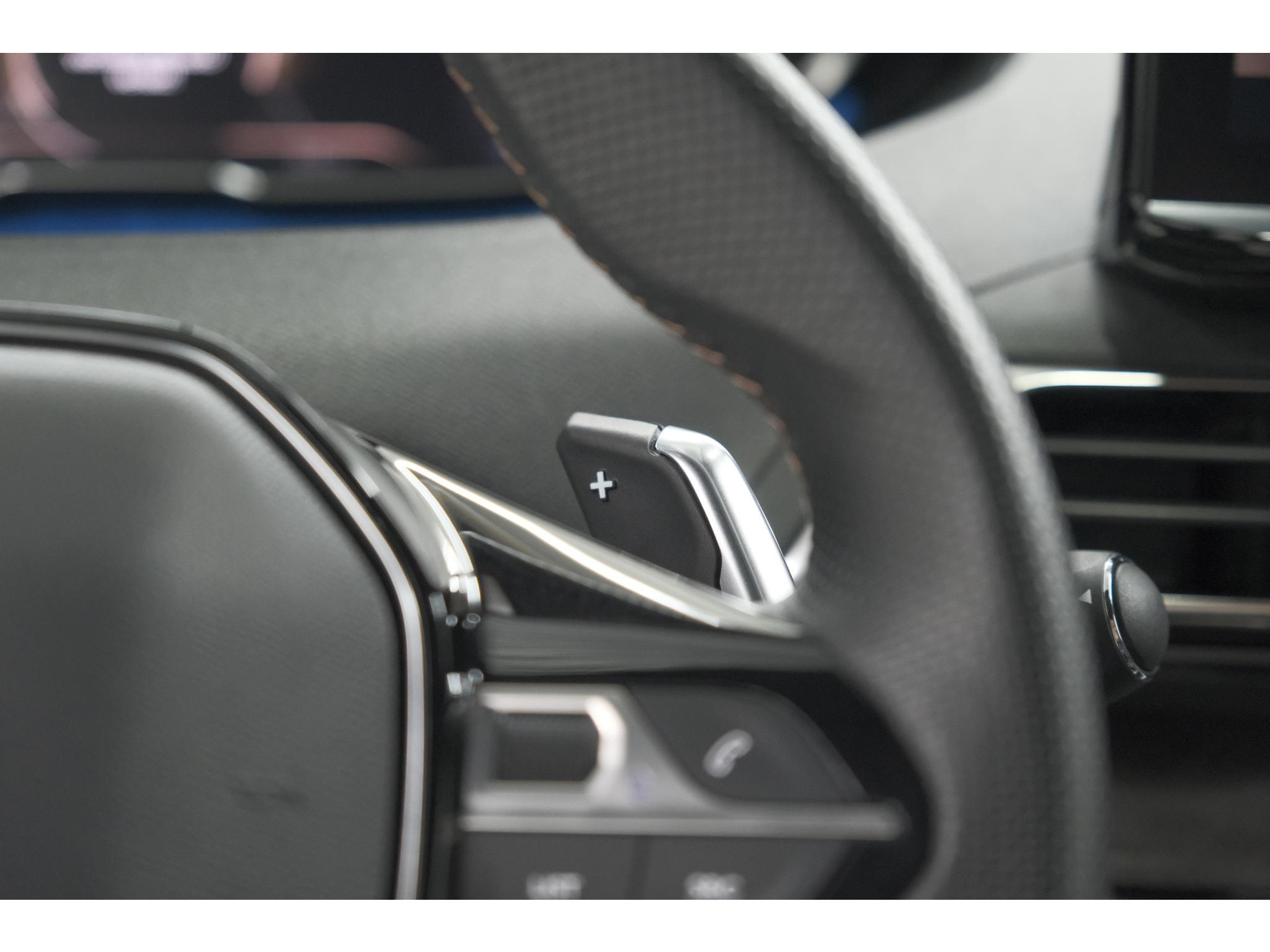 Peugeot 3008 PureTech 130 EAT8 GT Black Pack | Camera | Adaptieve Cruise Control | Elektronische Kofferklep | Apple Carplay