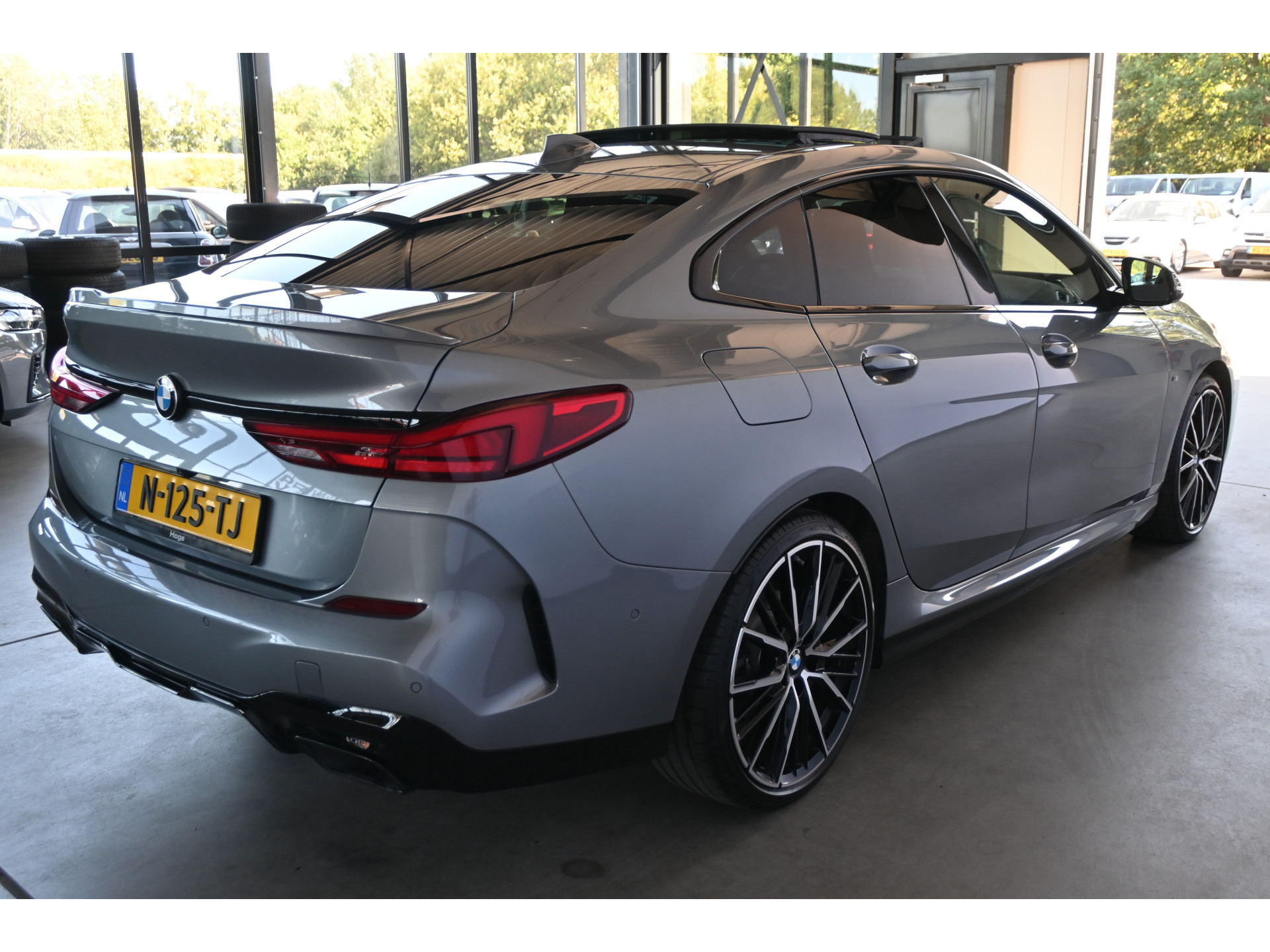 BMW 2-serie Gran Coupé 218i Business Edition M-Pakket Sportstoelen Panoramadak Virtual Dealer Onderhouden! Inruil Mogelijk!