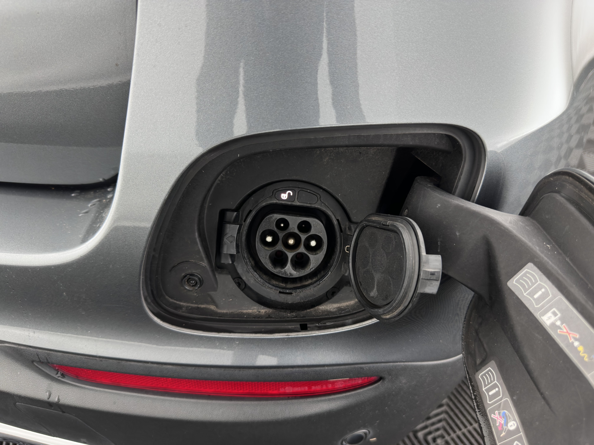 Mercedes-Benz GLC-klasse 350e 4MATIC Premium Plus Plug-in Aut. *LEATHER | FULL-LED | BLIND-SPOT | HEATED-SPORTSEATS | CAMERA | KEYLESS | AIR-SUSPENSION | ADAPTIVE-CRUISE | PRIVACY-GLASS | NAVI-FULLMAP | 20''ALU*