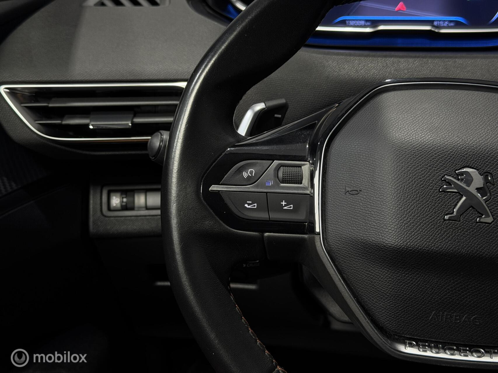 Peugeot 3008 1.2 PureTech Active|Automaat|CarPlay|Camera|Trekhaak|NAP
