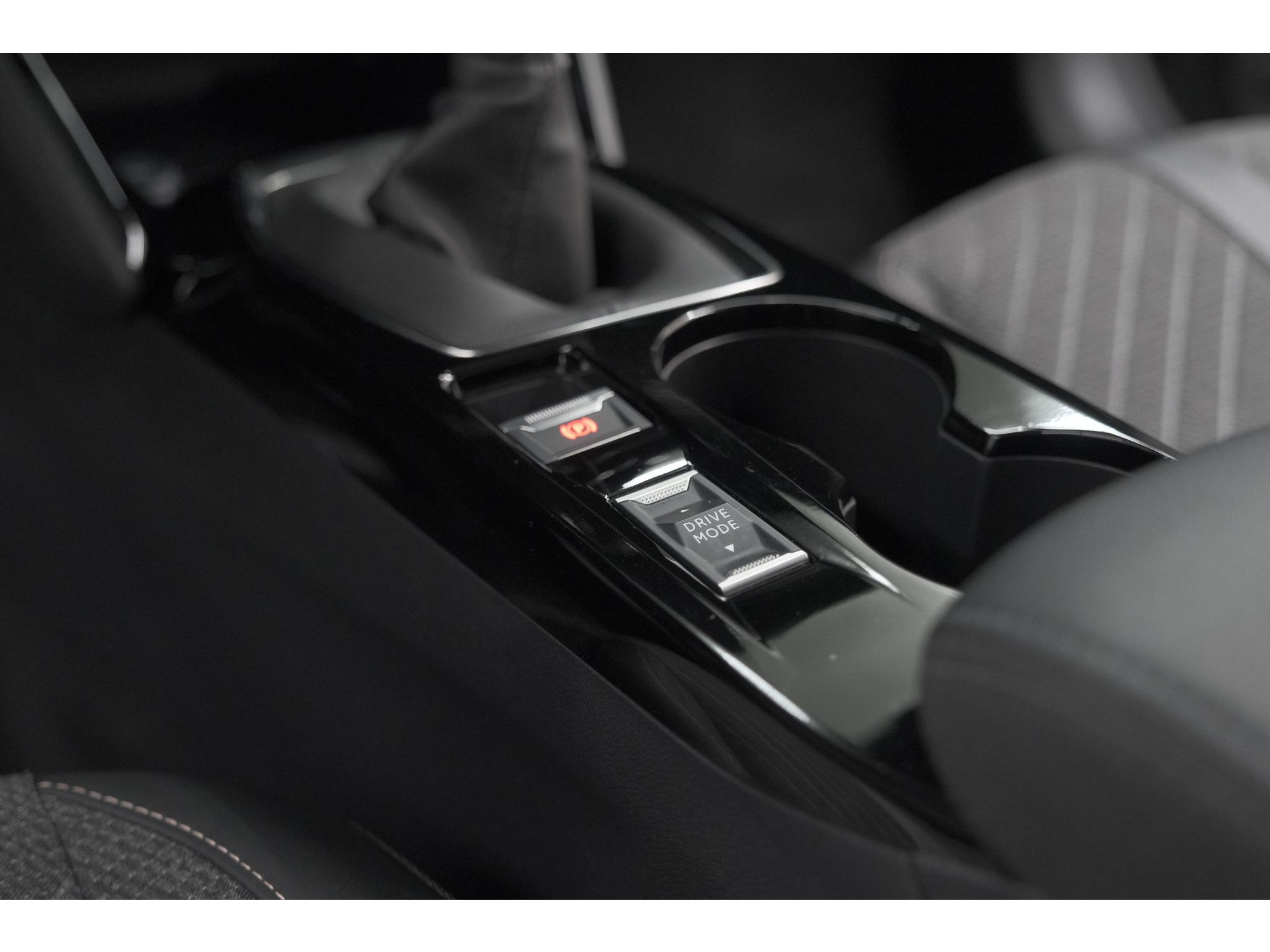 Peugeot 208 PureTech 100 Allure | Gris Selenium | Apple Carplay | Parkeersensoren | Climate Control