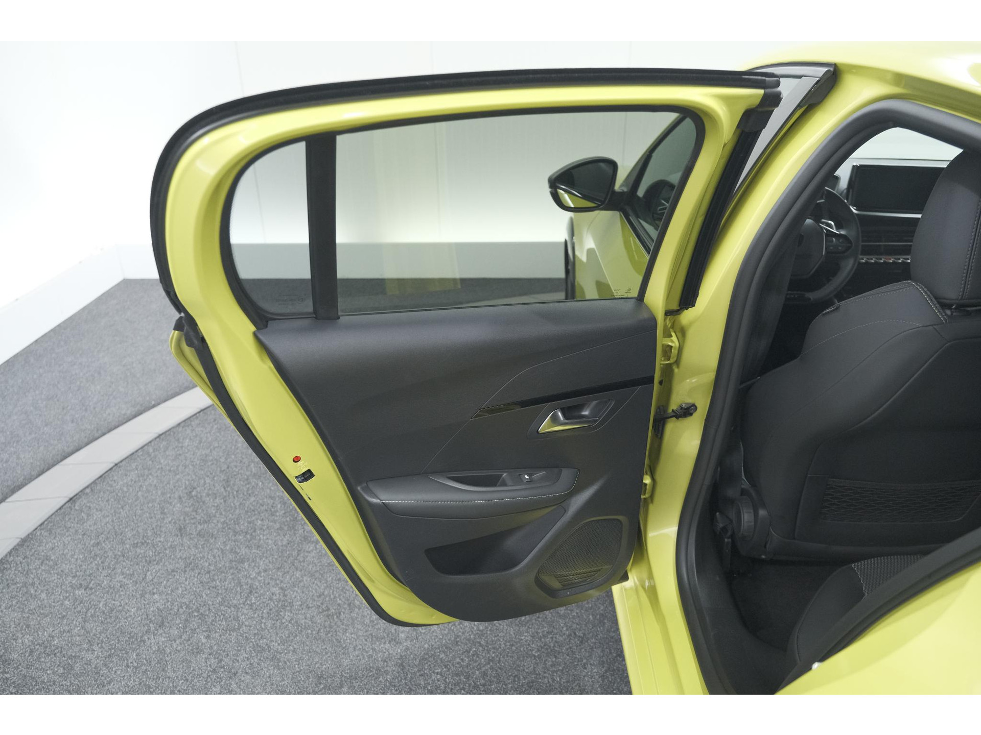 Peugeot 208 Hybrid 136 e-DCS6 GT | Camera | Apple Carplay | Parkeersensoren