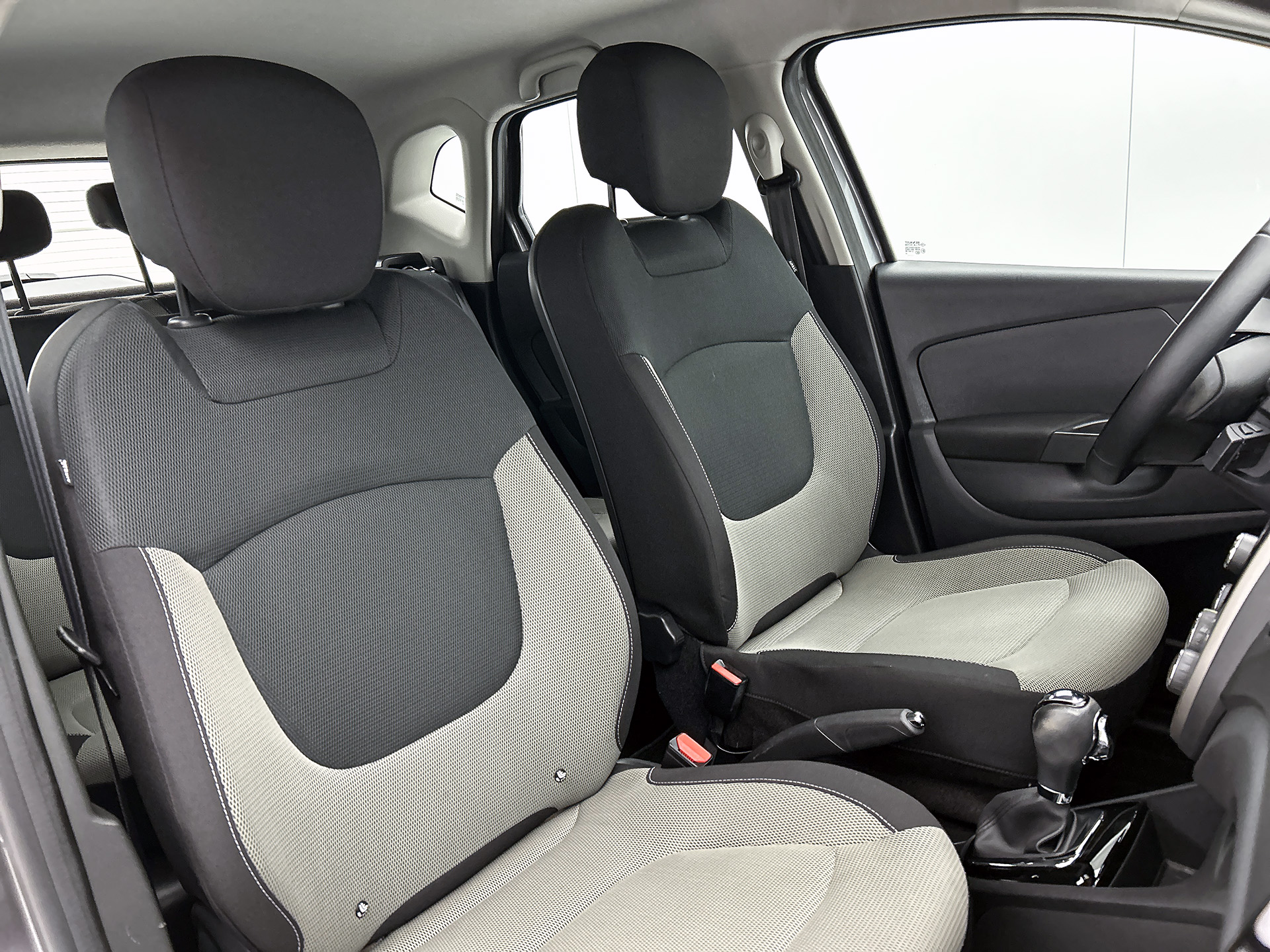 Renault Captur TCe 120PK Expression | Parkeersensoren