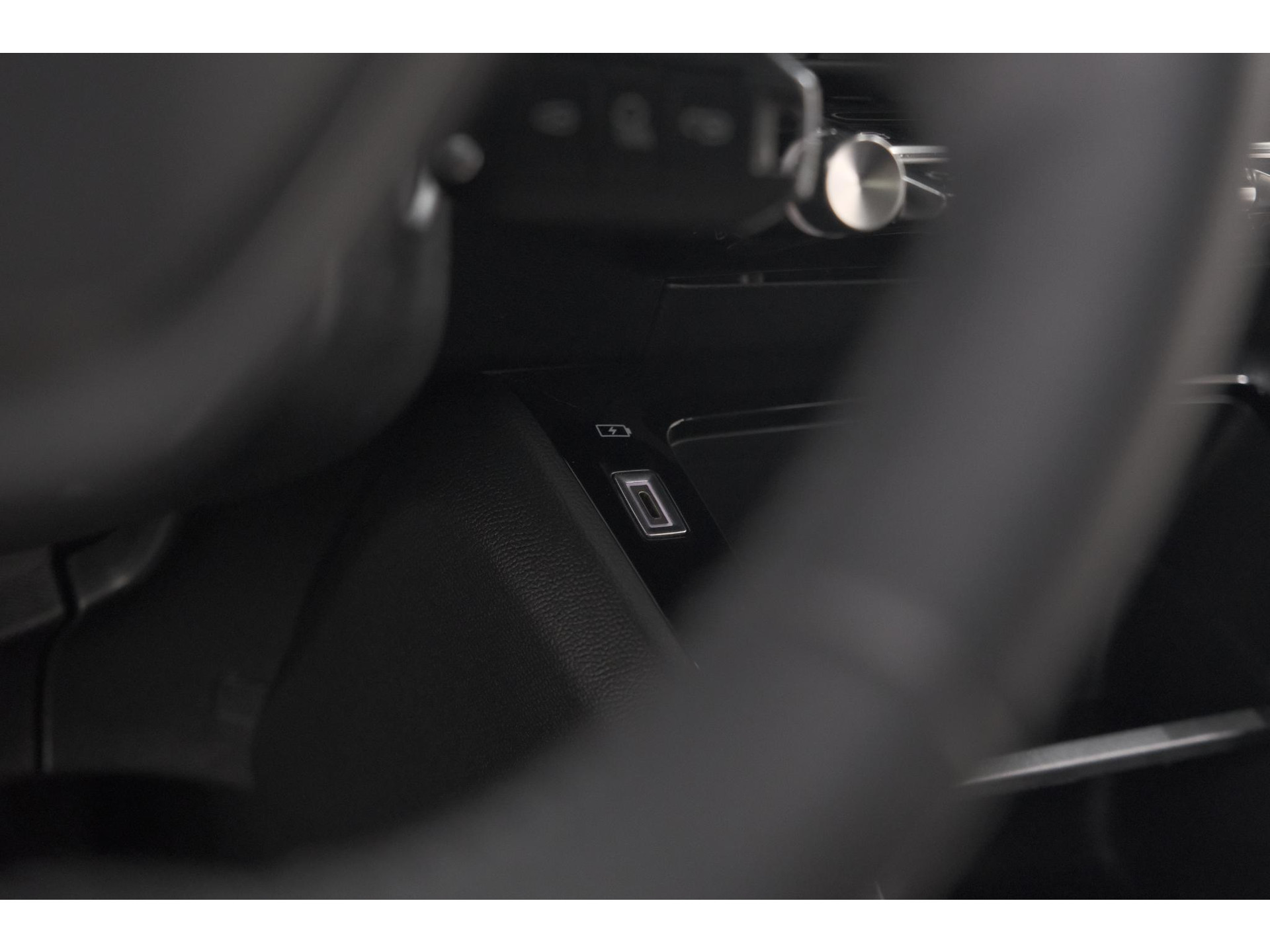 Peugeot 208 PureTech 100 Active | Parkeersensoren | Navigatie | Apple Carplay