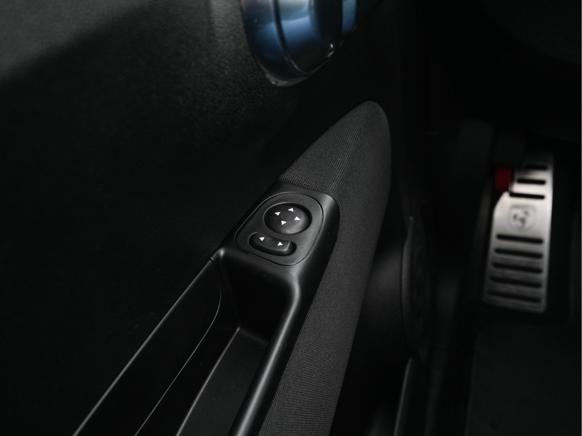 Abarth 500 C 1.4 T-Jet 595 Yamaha Factory Racing Edition Monster [ 1 of 2000 ] (INCL-BTW ) *! POCKET-ROCKET ! | NAVI-FULLMAP | XENON | CARPLAY | SPORT-EXHAUST | DAB | SPORT-SEATS | 17"ALU*