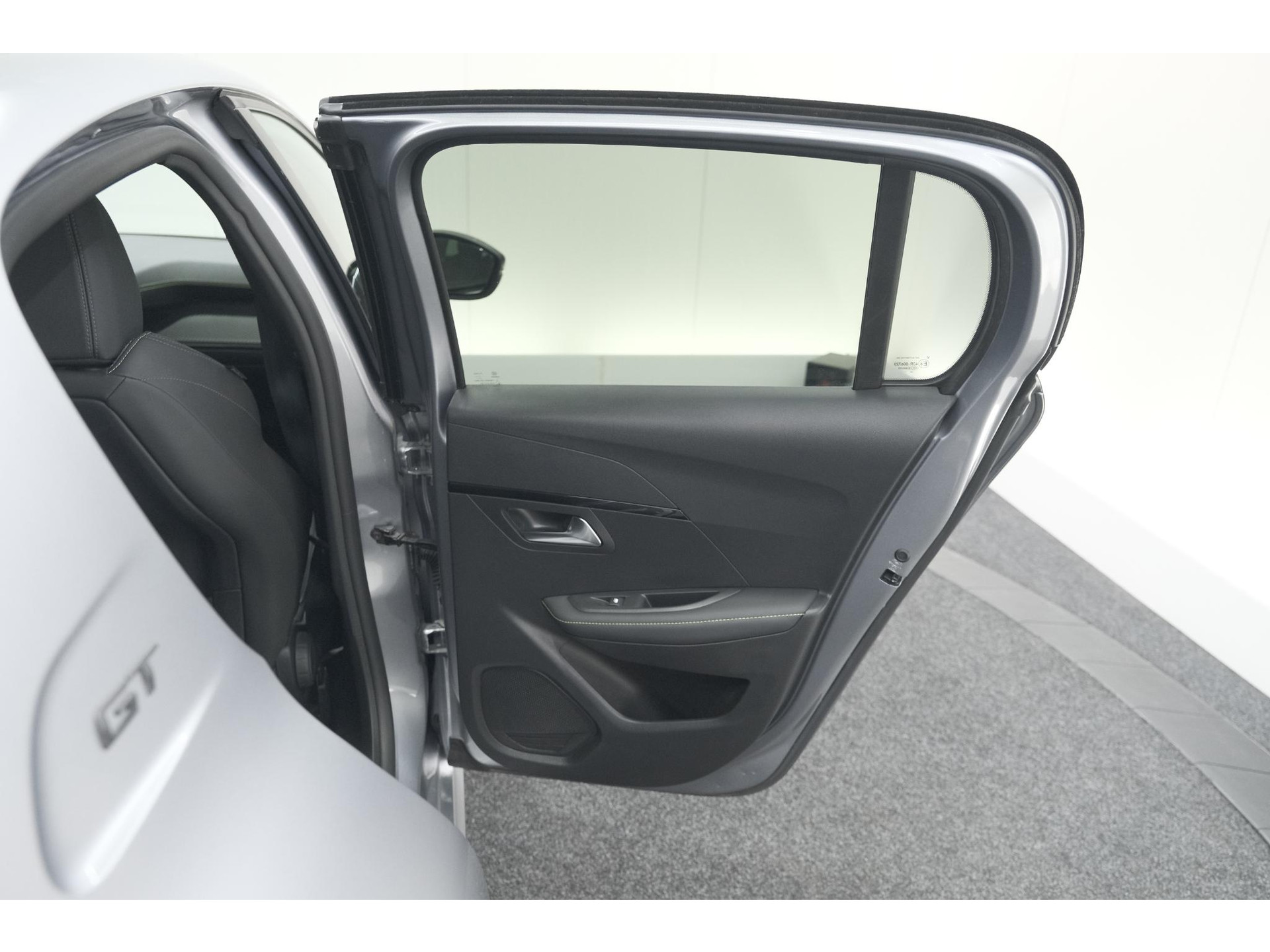 Peugeot 208 Hybrid 136 e-DCS6 GT Camera | Apple Carplay & Android Auto | Parkeersensoren