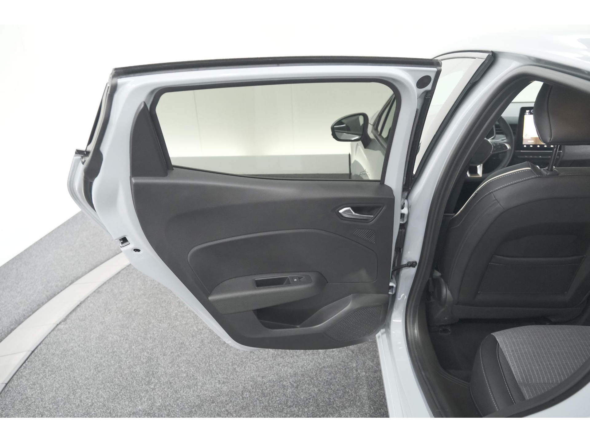 Renault Clio TCe 90 GPF techno | 360 Camera | Adaptieve Cruise Control | 9.3 Inch Groot Scherm