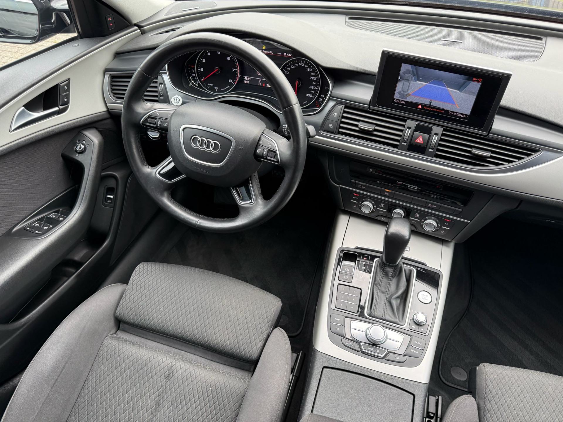 Audi A6 Avant 1.8 TFSI ultra Premium Edition | 1E EIGENAAR | 3/6/12MND GARANTIE | ACC | DODE HOEK | LED | STOEL/STUUR VERWM. | DAB | NAVI | TREKHAAK |