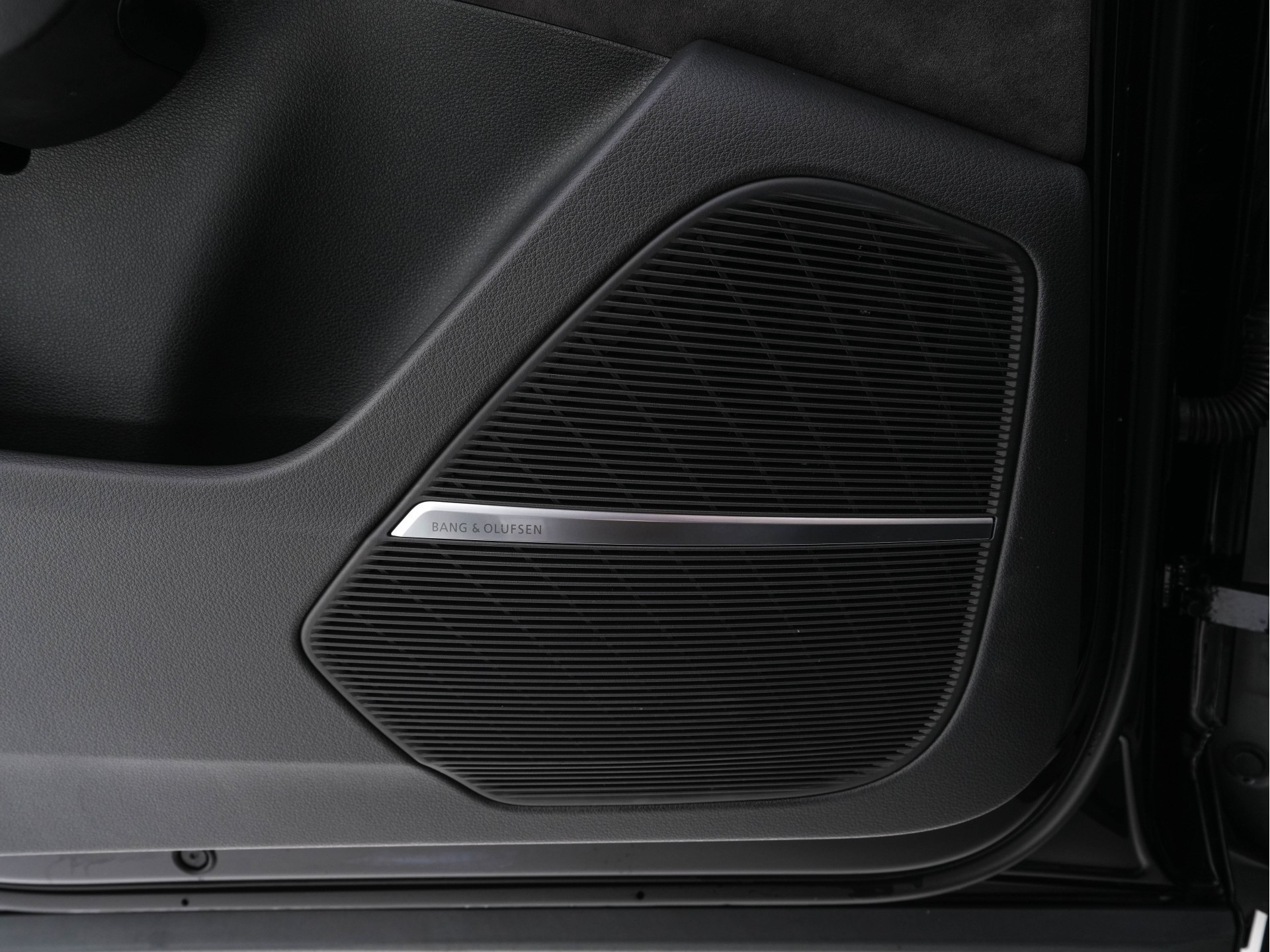 Audi RS Q8 4.0 TFSI Quattro * PANO | MILLTEK-EXHAUST | CERAMIC-BRAKES | CARBON-PACK | LEATHER | MEMORY-PACK | 4-WHEEL-STEERING | AIRSUSPENSION | BANG&OLUFSEN | ADAPTIVE-CRUISE | BLINDSPOT | TOPVIEW | SOFTCLOSE |  ....