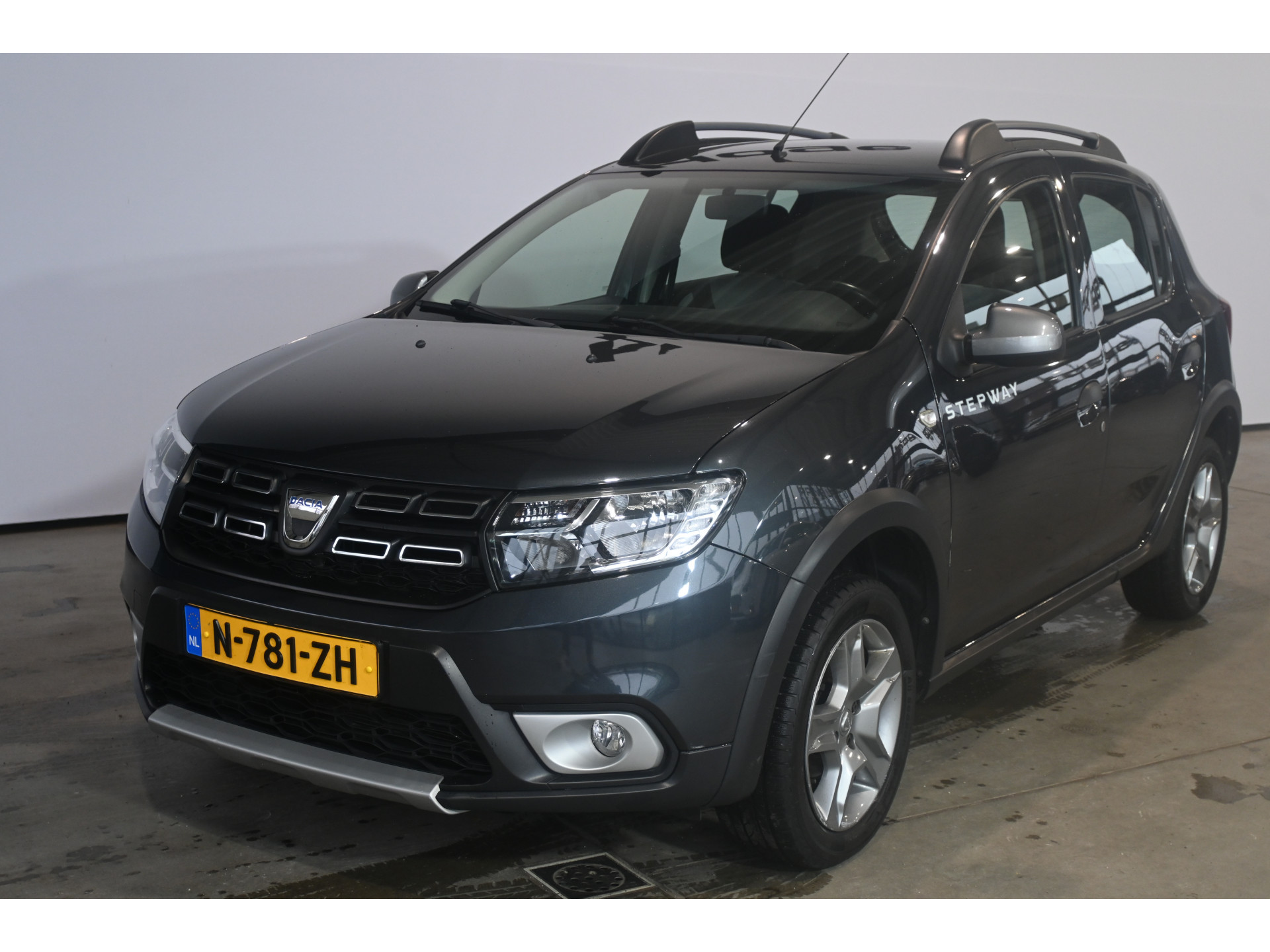 Dacia Sandero 0.9 TCe Stepway Tech Road Airco Navigatie Trekhaak Goed Onderhouden! Inruil Mogelijk!