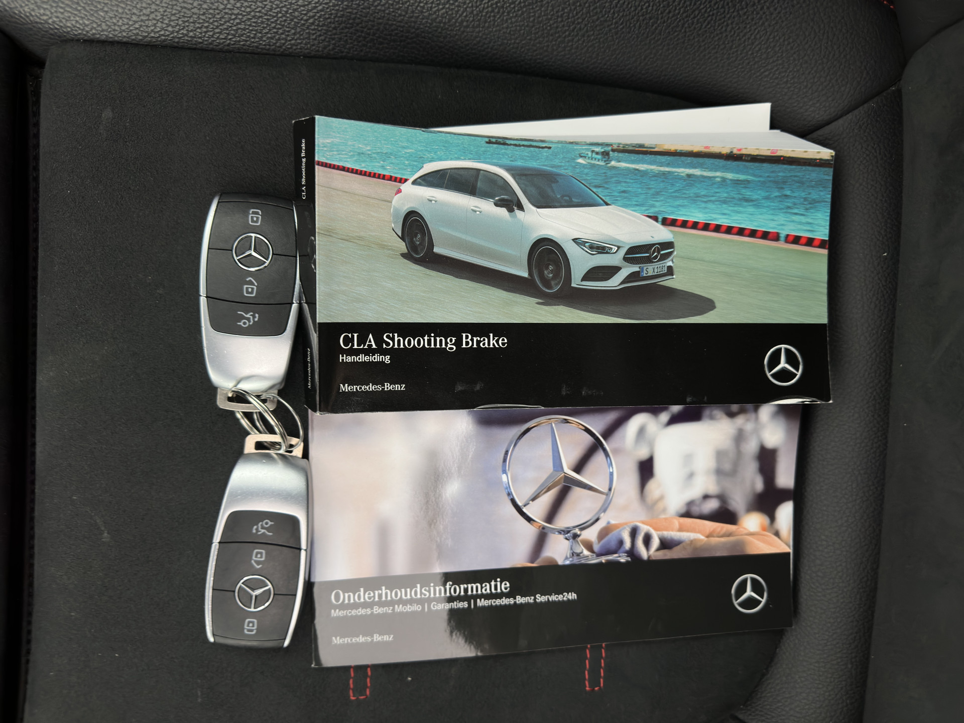 Mercedes-Benz CLA-klasse Shooting Brake 250 e Business Solution AMG Limited (INCL.BTW) *PANO | LEATHER-MICROFIBRE | MULTIBEAM-LED | AMBIENT-LIGT | BLIND-SPOT | HEATED-SPORTSEATS | WIDE-SCREEN-DIGICOCKPIT | DAB+ | NAVI-FULLMAP | CAMERA | PRIVACY-GLASS |  1