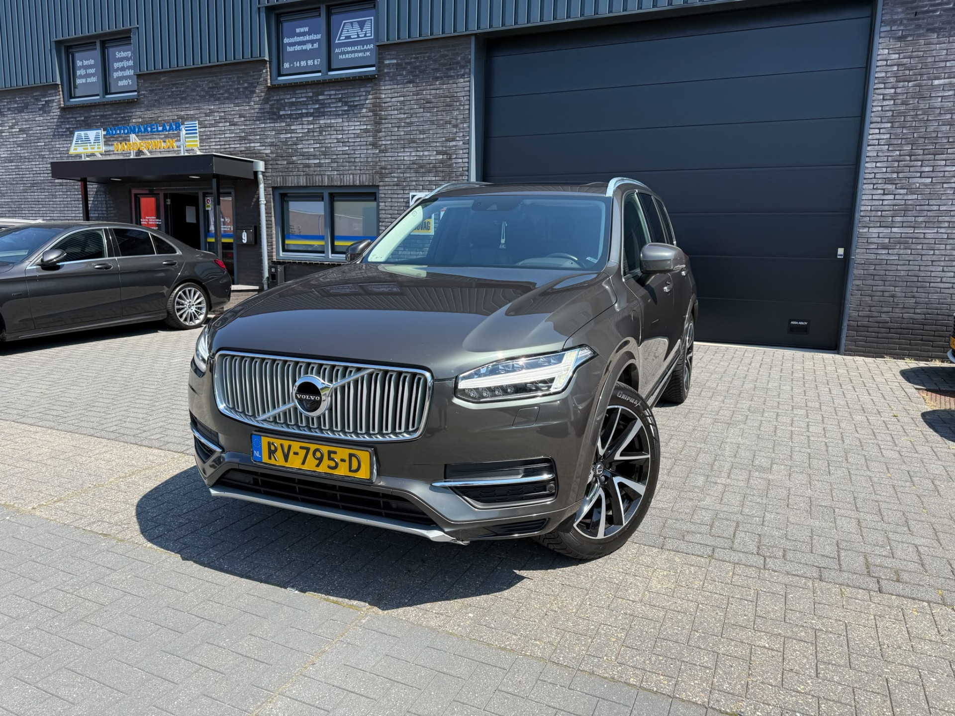 Volvo XC90 2.0 T8 Twin Engine AWD Inscription |3/6/12MND GARANTIE| NIEUWE APK |  7 PERS |  PANO DAK | LEDER | PANO DAK | CRUISE |