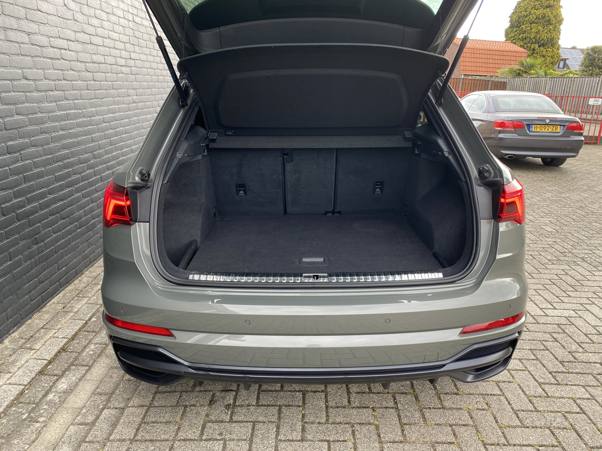 Audi Q3 35 TFSI 150 pk S Line AUT. | zwart optiek | 20'' lichtmetalen velgen | adaptieve cruise | sportstoelen | apple carplay | led kopl.
