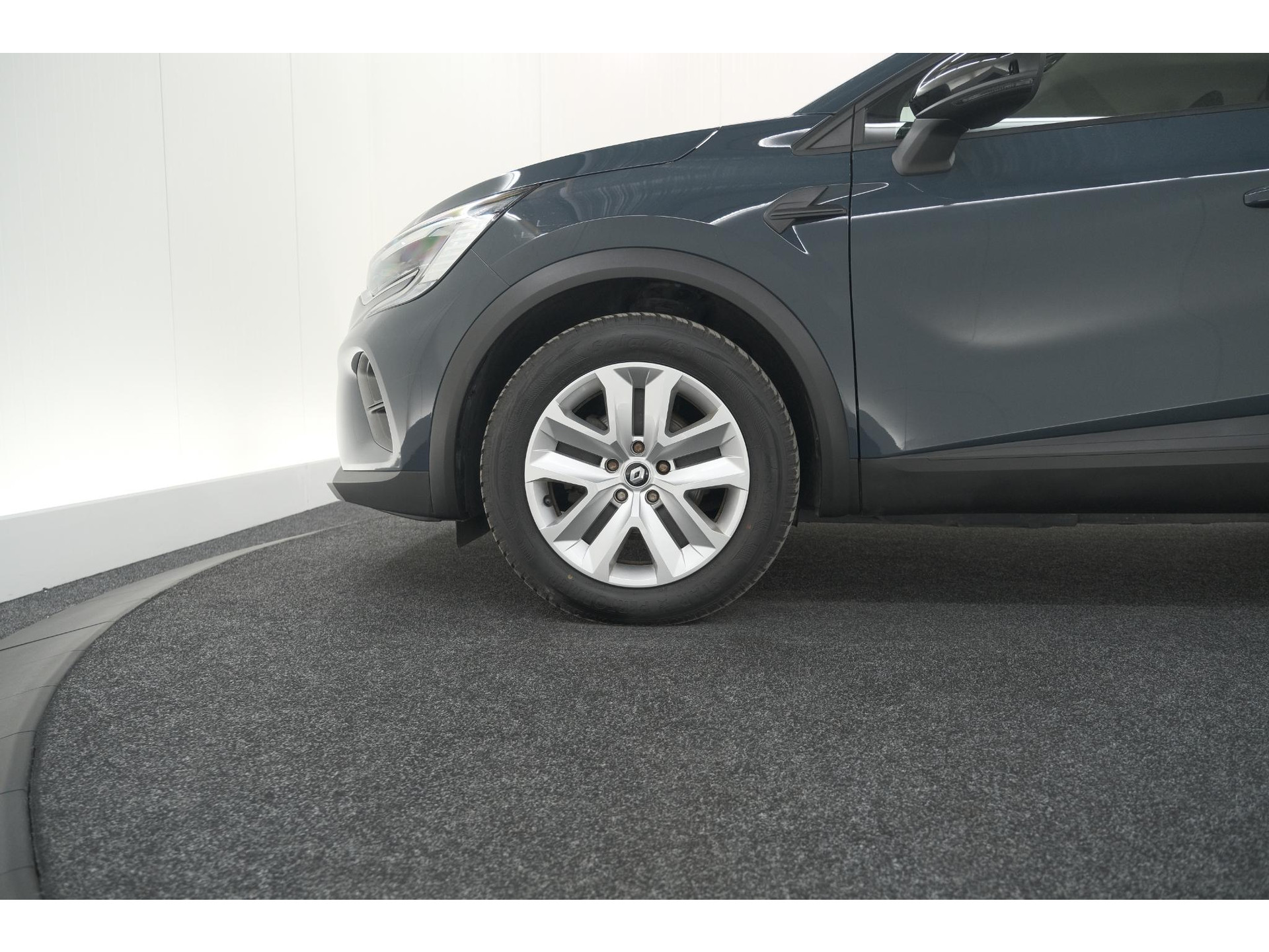Renault Captur 1.6 E-Tech Plug-in Hybrid 160 Business | Parkeersensoren | Apple Carplay | Navigatie | Climate Control