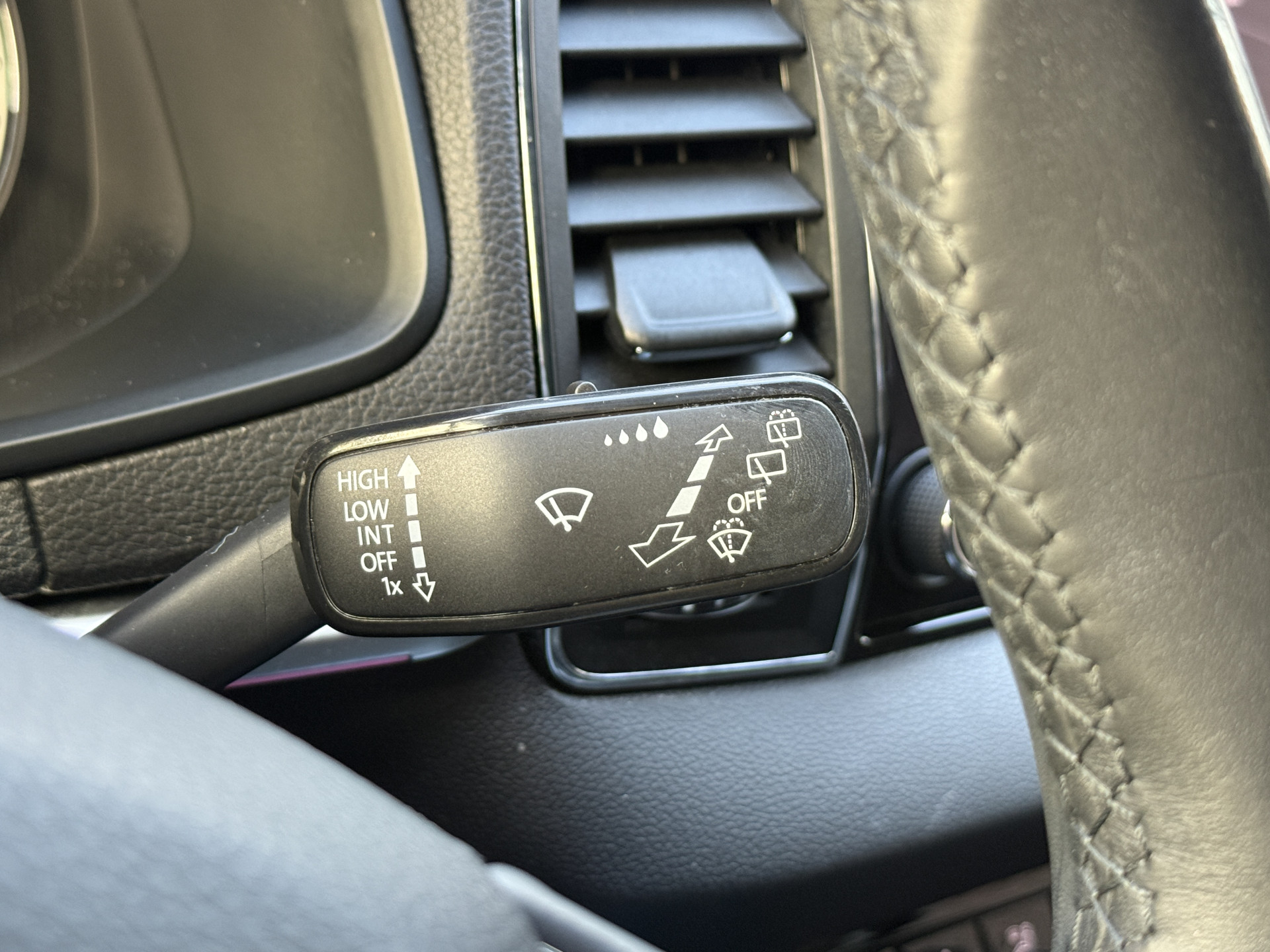 ŠKODA Karoq 1.0 TSI Style | Keyless | Apple carplay | Stoelverwarming
