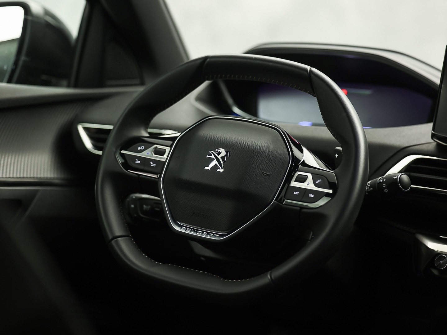Peugeot 3008 1.6 HYbrid 225 Allure Sport 225Pk Automaat (APPLE CARPLAY, GROOT NAVI, 360 CAMERA, GETINT GLAS, SPORTSTOELEN, LEDER, ZWART HEMEL, LANE ASSIST, NIEUWSTAAT)