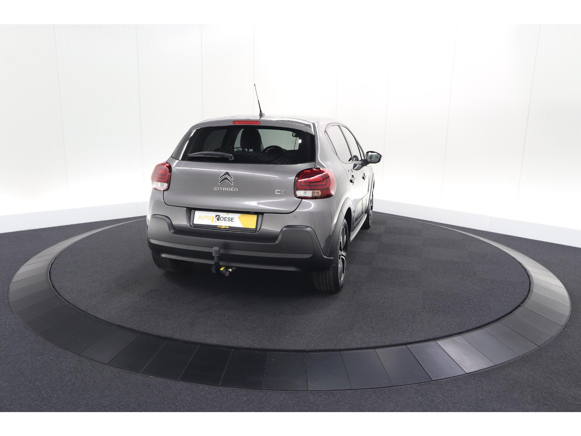 Citroen C3 PureTech 82 Max | Trekhaak | Keyless | Camera | Parkeersensoren | Navigatie | Stoelverwarming